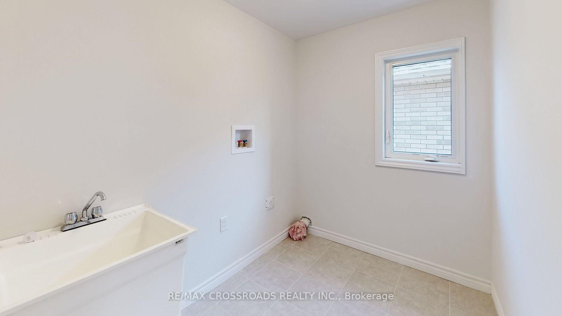 Photo 39 of 620 Lemay Grove, Peterborough, Monaghan Ward 2 — HOMEH