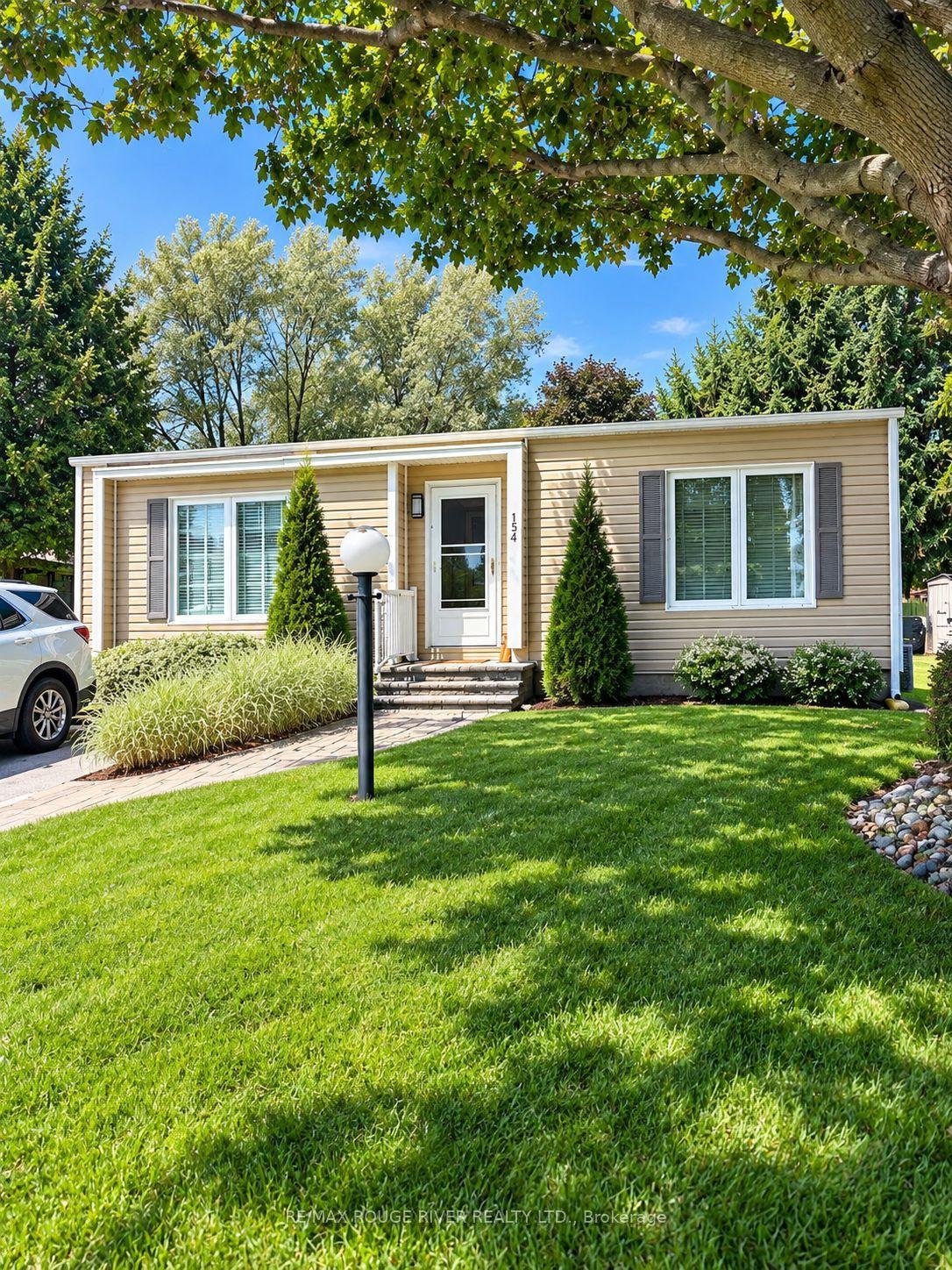 Photo 2 of 154 Wilmot Trail, Clarington, Bowmanville — HOMEH