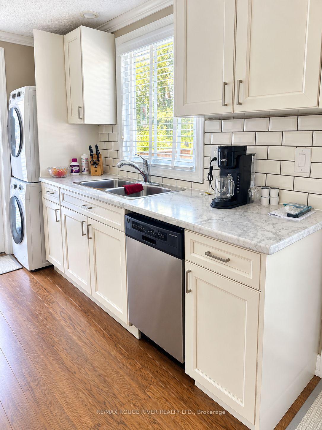 Photo 10 of 154 Wilmot Trail, Clarington, Bowmanville — HOMEH