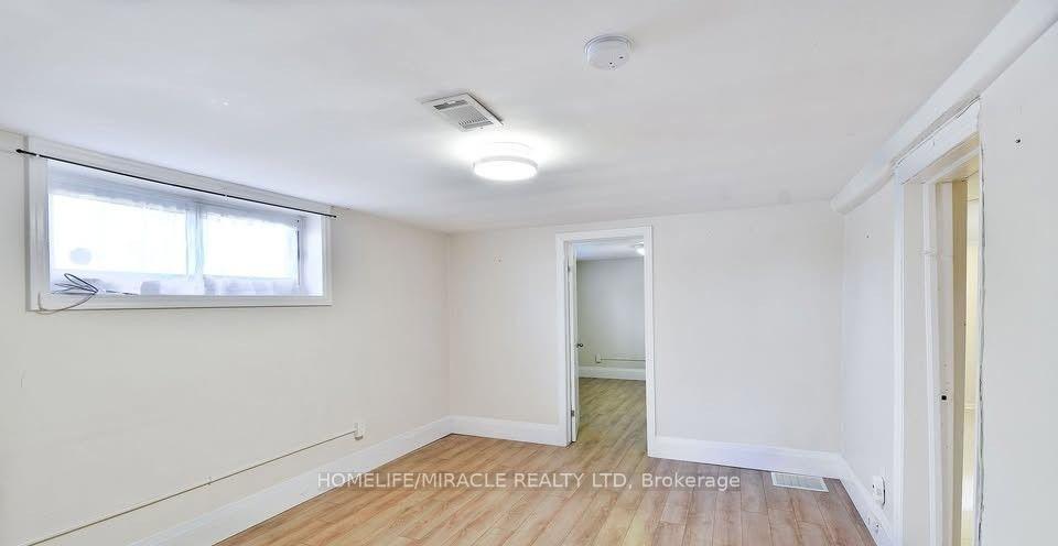 Photo 4 of 584 Montgomery Street, Oshawa, Central — HOMEH
