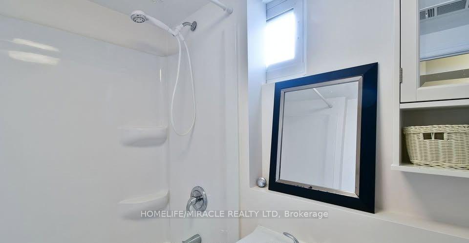 Photo 6 of 584 Montgomery Street, Oshawa, Central — HOMEH