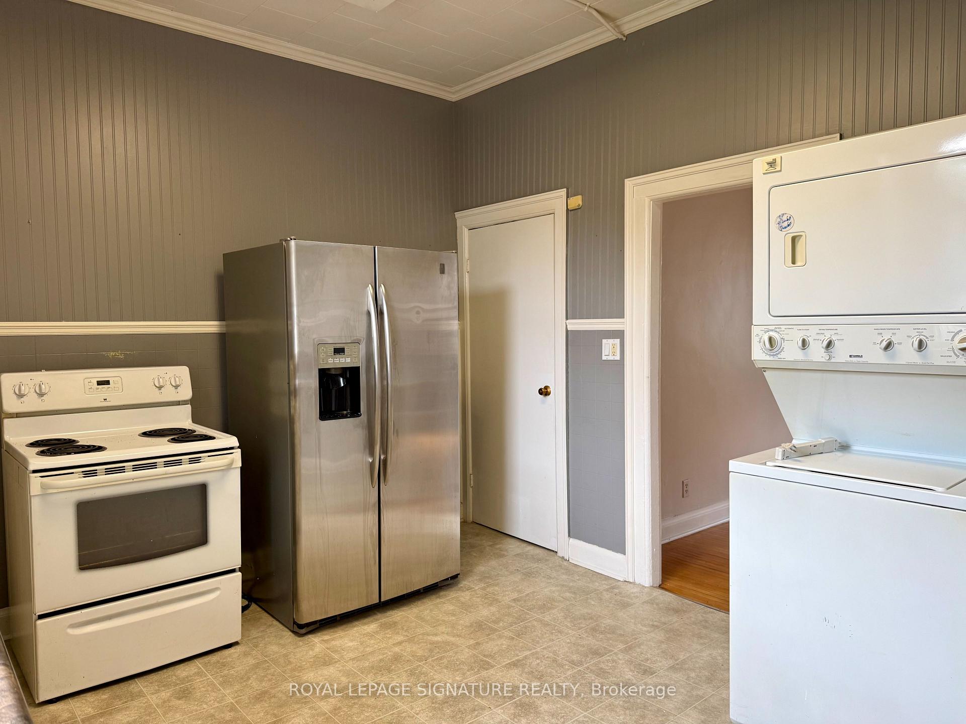 Photo 6 of 12 Hemlock Avenue, Oshawa, Central — HOMEH