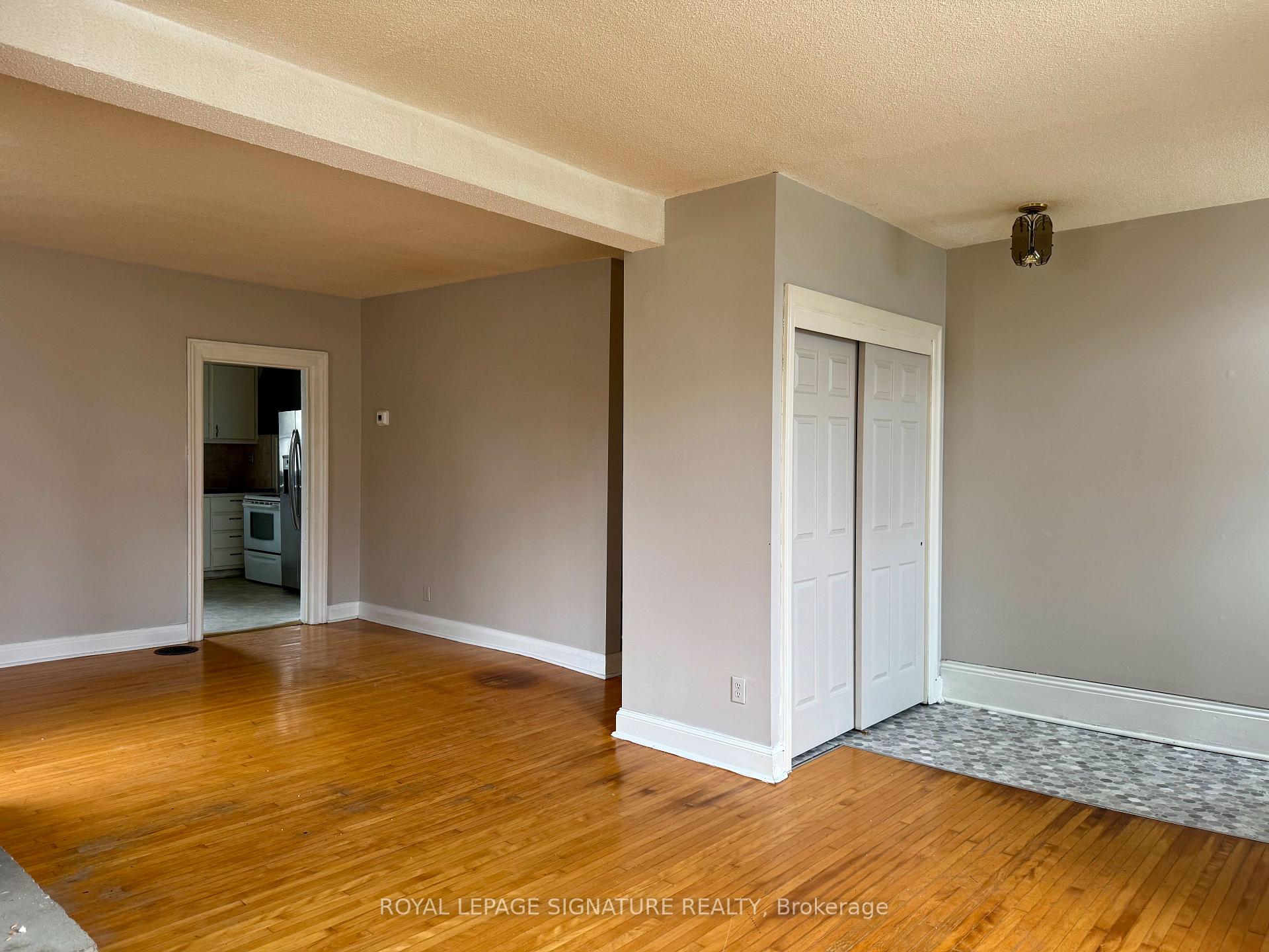 Photo 7 of 12 Hemlock Avenue, Oshawa, Central — HOMEH