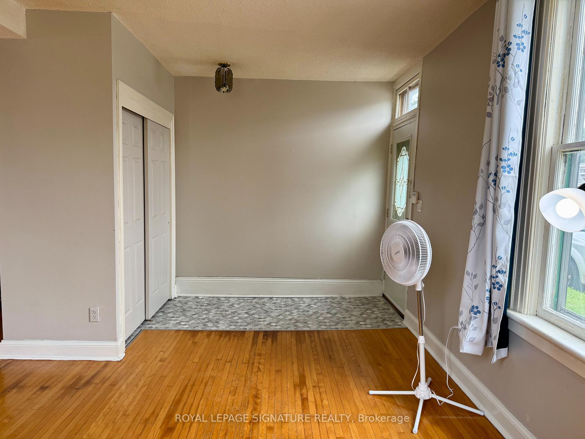 Photo 8 of 12 Hemlock Avenue, Oshawa, Central — HOMEH