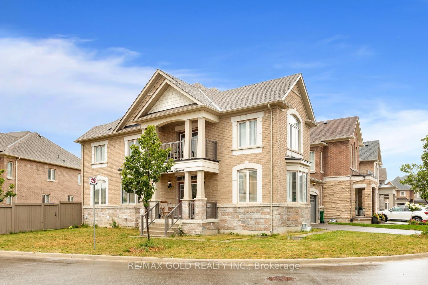 Photo 3 of 15 Farringdon Crescent, Brampton, Northwest Brampton — HOMEH