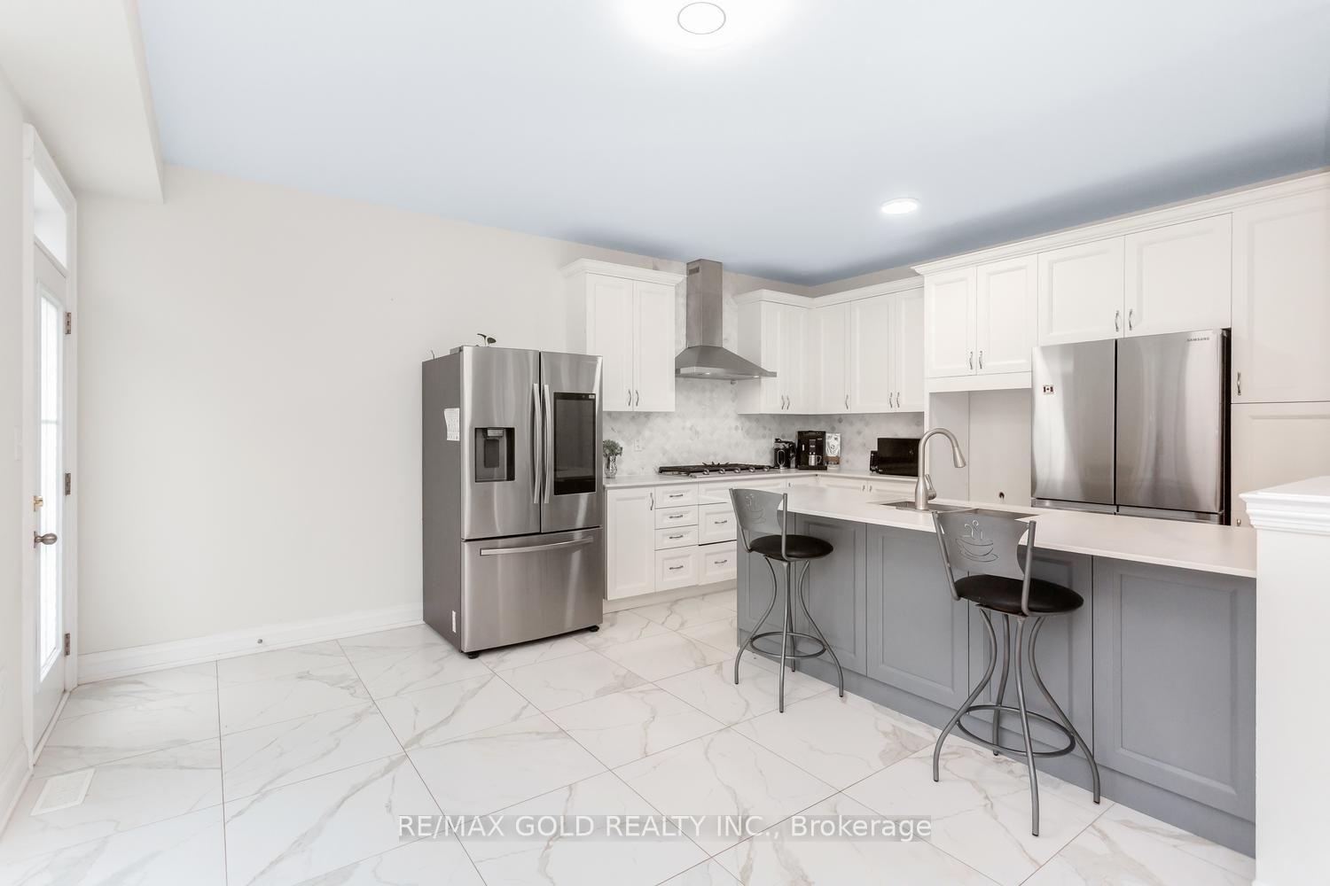 Photo 18 of 15 Farringdon Crescent, Brampton, Northwest Brampton — HOMEH