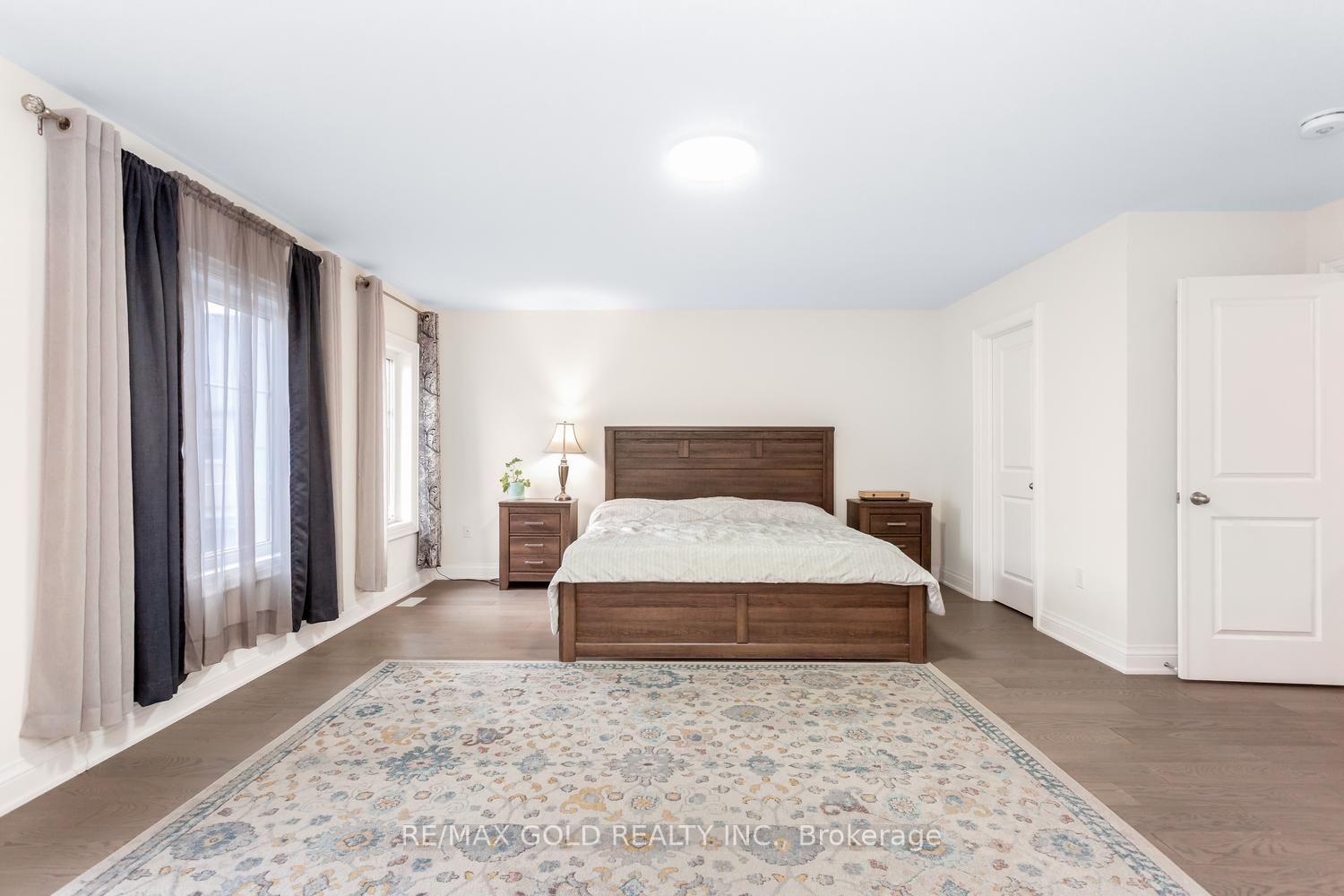 Photo 31 of 15 Farringdon Crescent, Brampton, Northwest Brampton — HOMEH