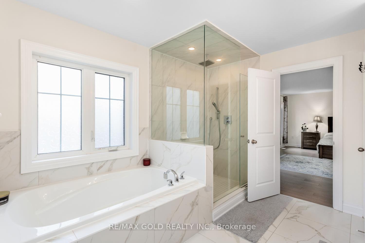 Photo 36 of 15 Farringdon Crescent, Brampton, Northwest Brampton — HOMEH