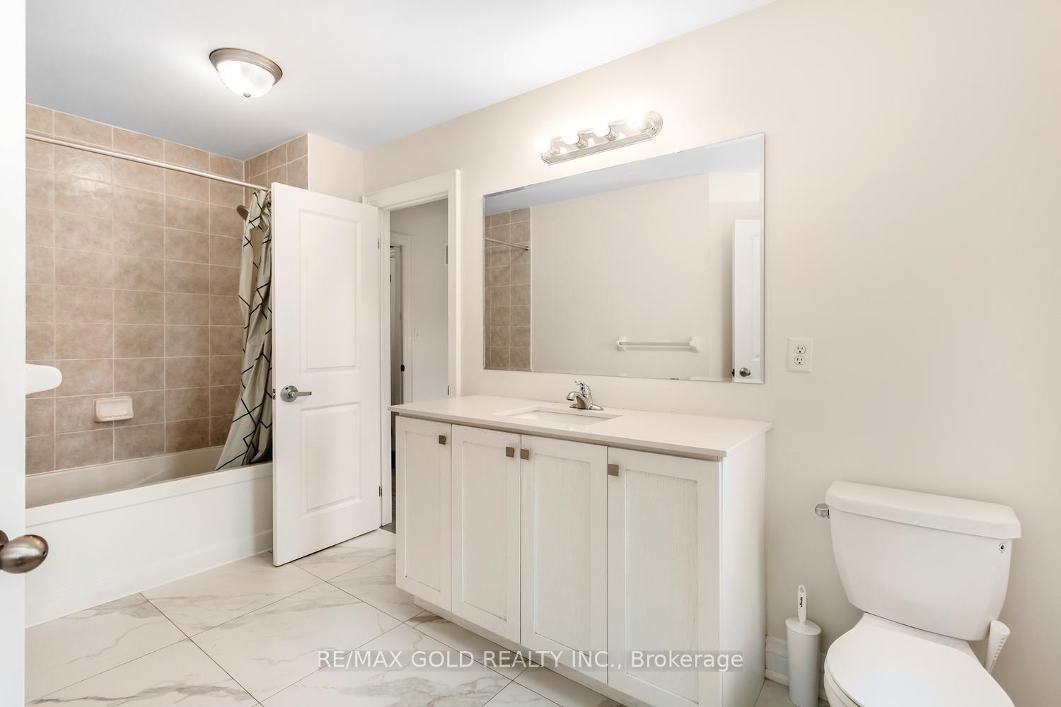 Photo 40 of 15 Farringdon Crescent, Brampton, Northwest Brampton — HOMEH