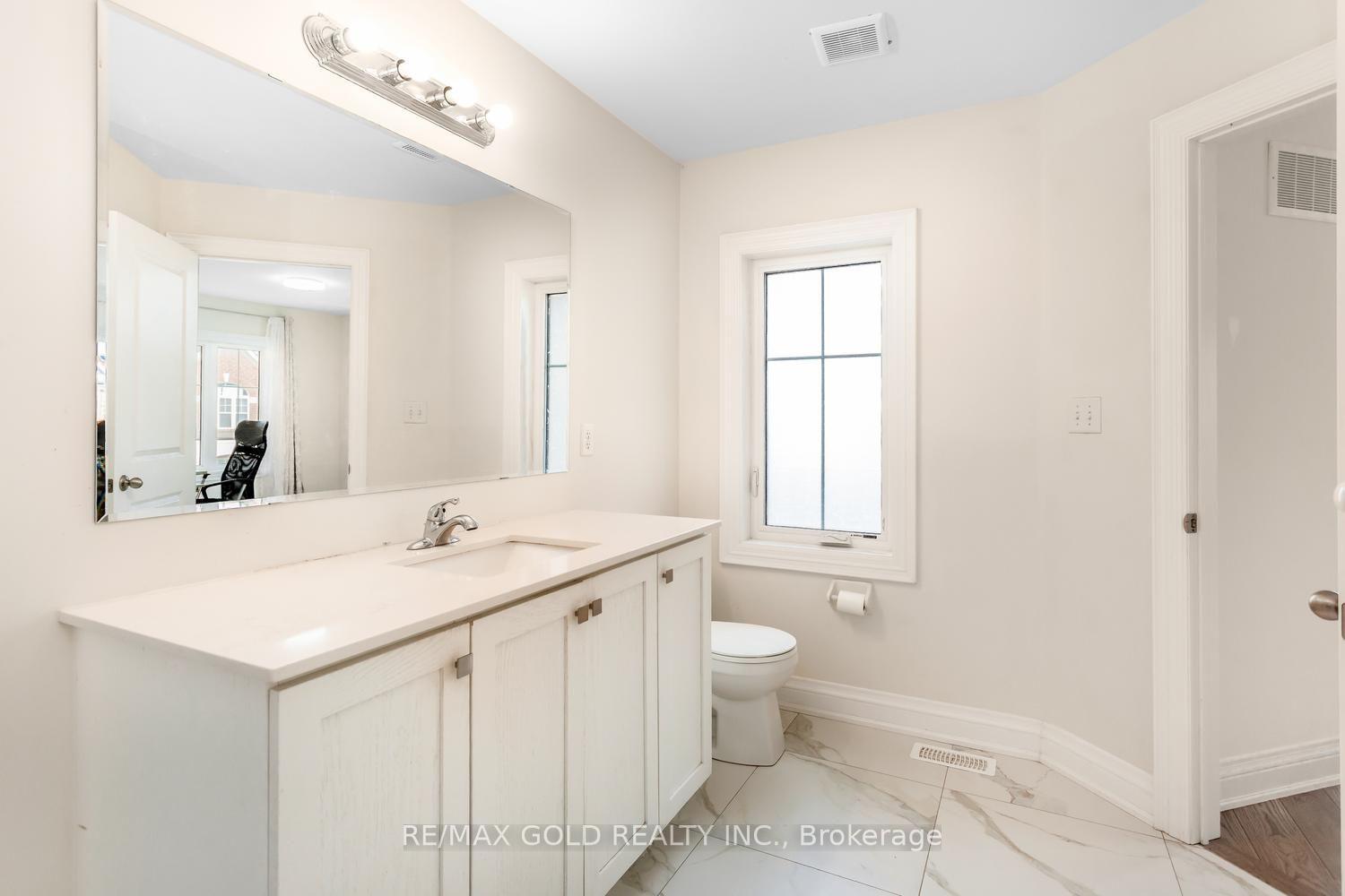 Photo 41 of 15 Farringdon Crescent, Brampton, Northwest Brampton — HOMEH