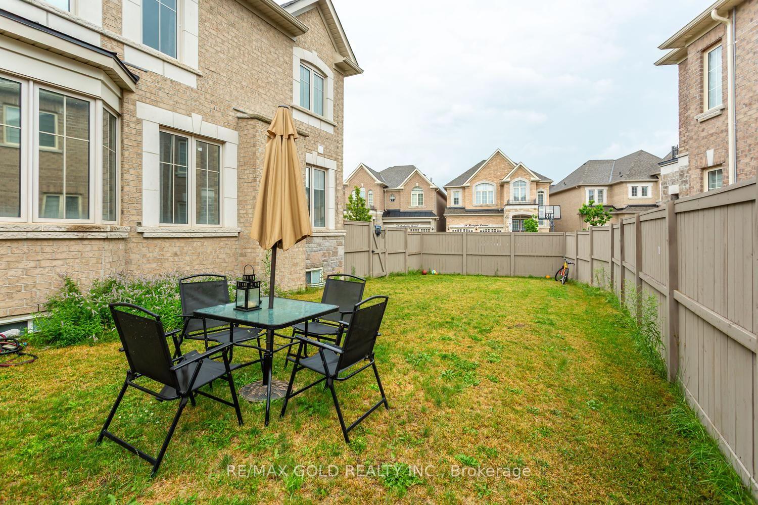 Photo 49 of 15 Farringdon Crescent, Brampton, Northwest Brampton — HOMEH