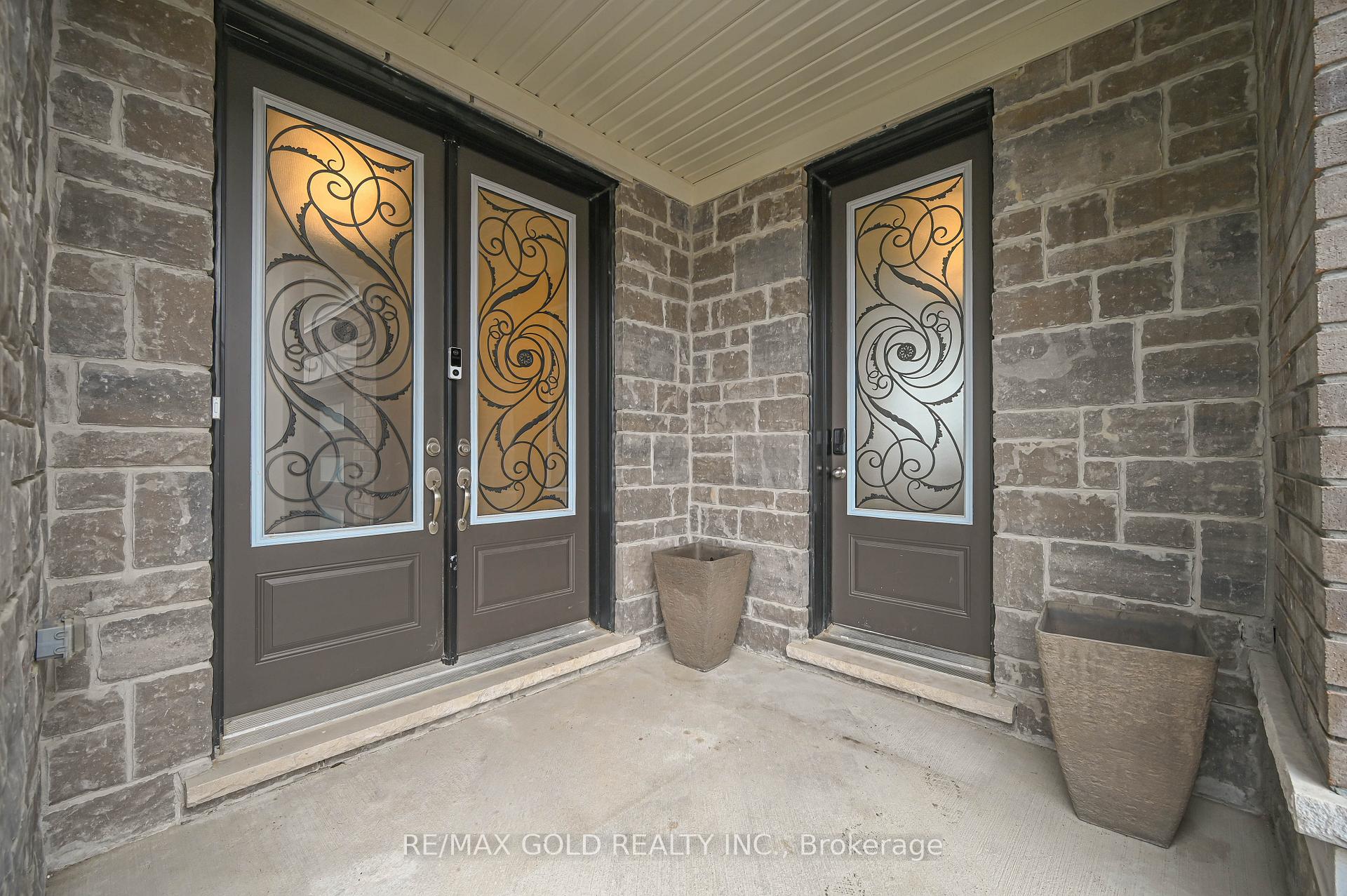 Photo 3 of 5 Elderberry Way, Adjala-Tosorontio, Colgan — HOMEH