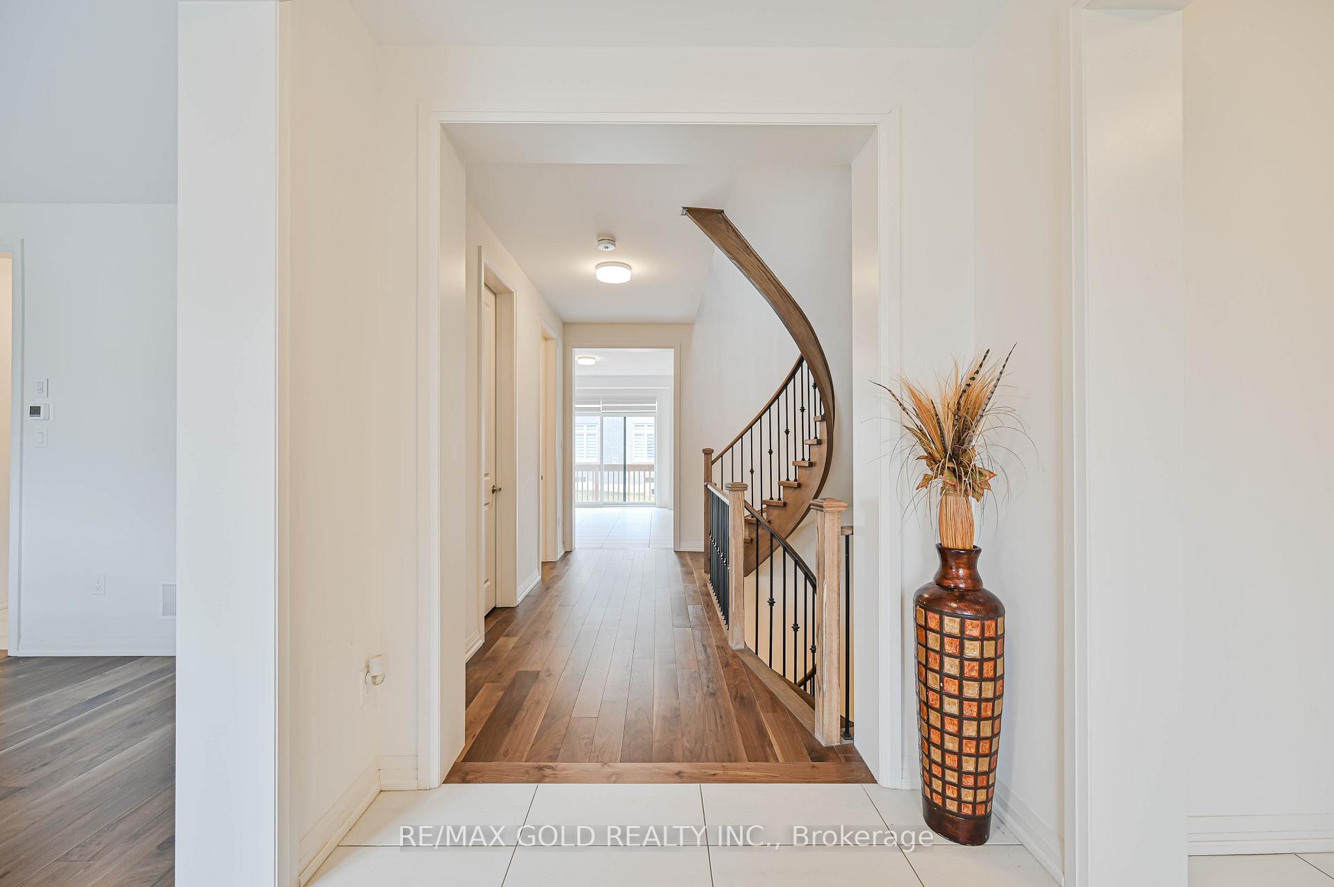 Photo 5 of 5 Elderberry Way, Adjala-Tosorontio, Colgan — HOMEH