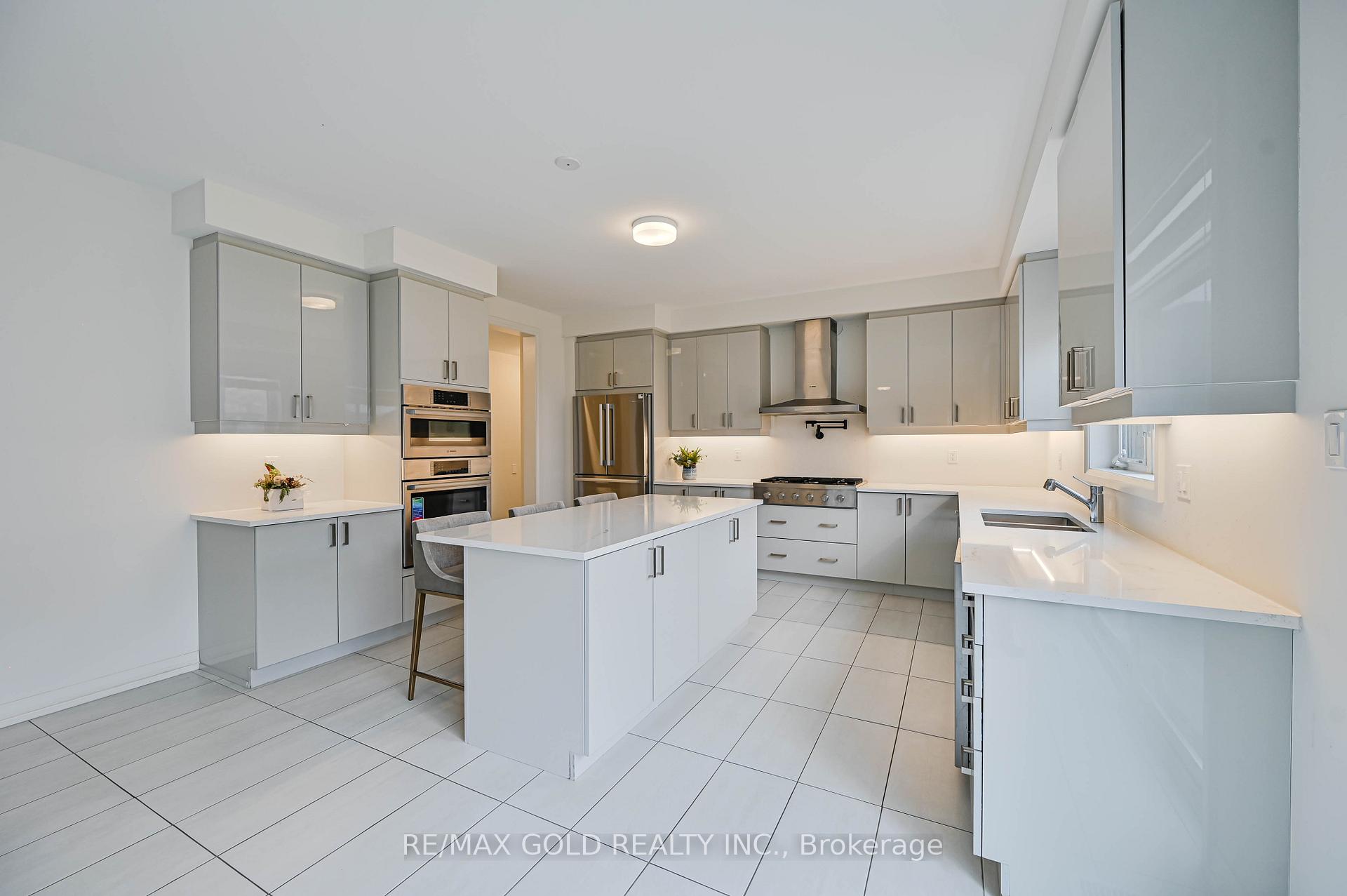 Photo 11 of 5 Elderberry Way, Adjala-Tosorontio, Colgan — HOMEH