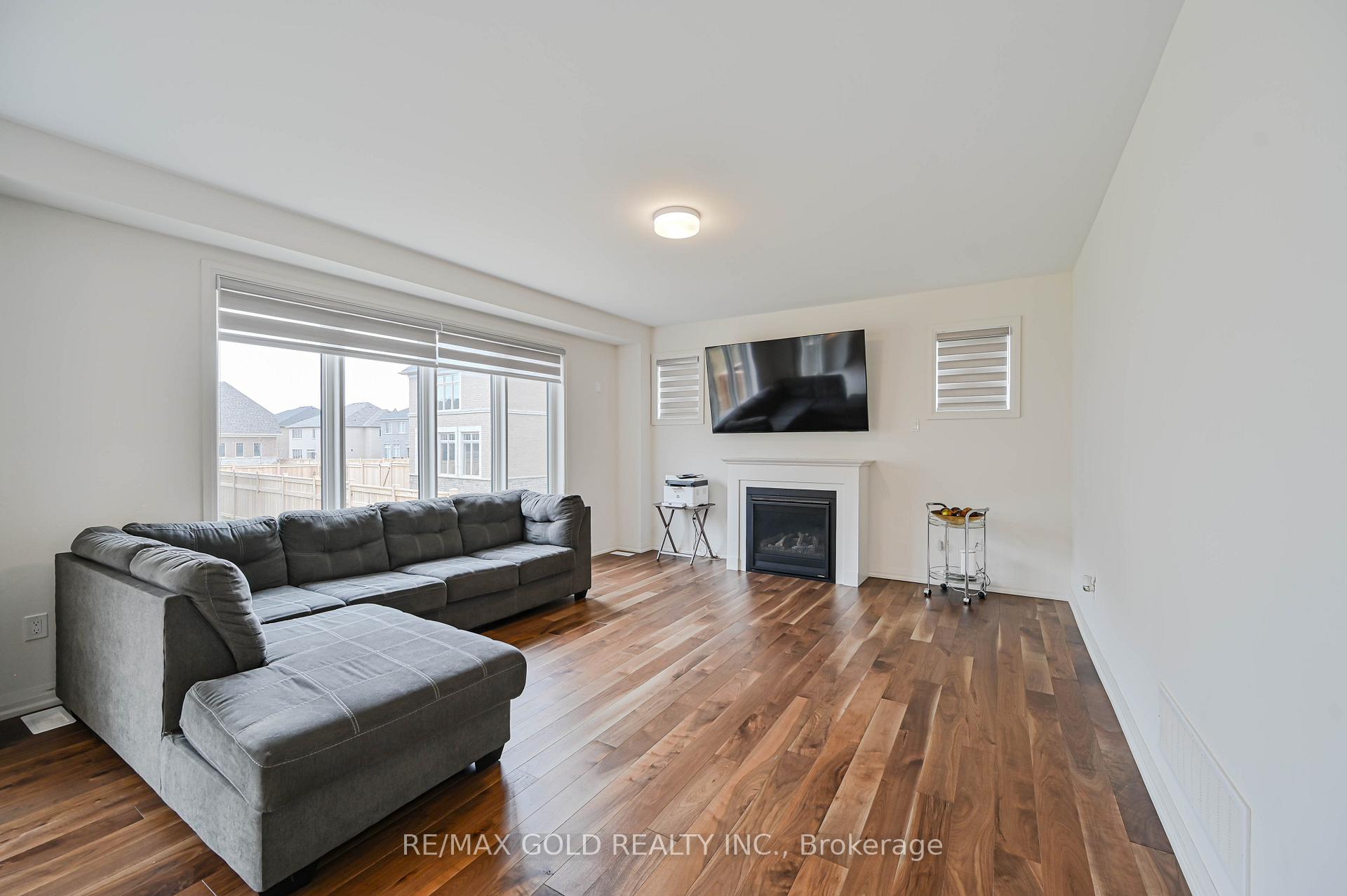 Photo 16 of 5 Elderberry Way, Adjala-Tosorontio, Colgan — HOMEH