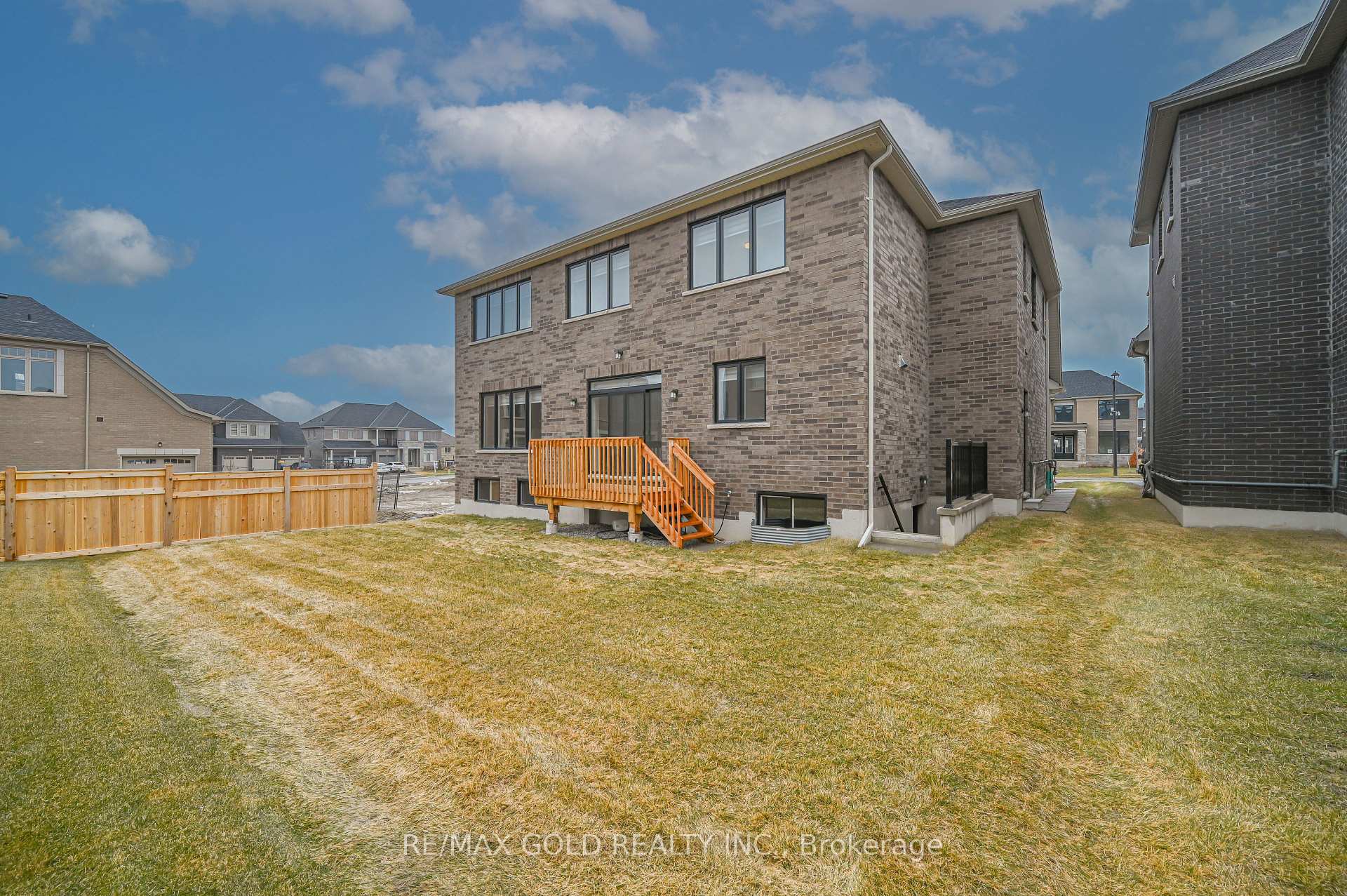 Photo 43 of 5 Elderberry Way, Adjala-Tosorontio, Colgan — HOMEH