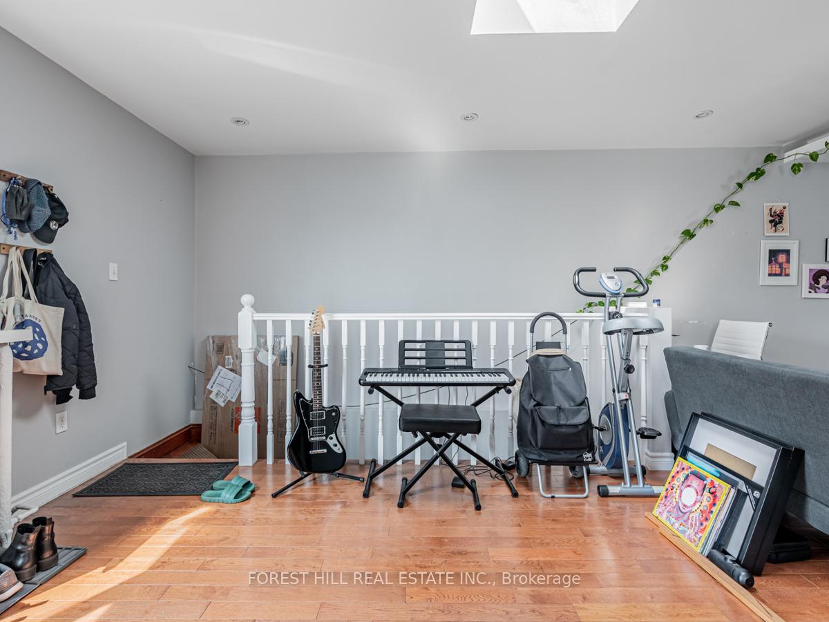 Photo 3 of Unit 3, 12 Salem Avenue, Toronto, Dovercourt-Wallace Emerson-Junction — HOMEH