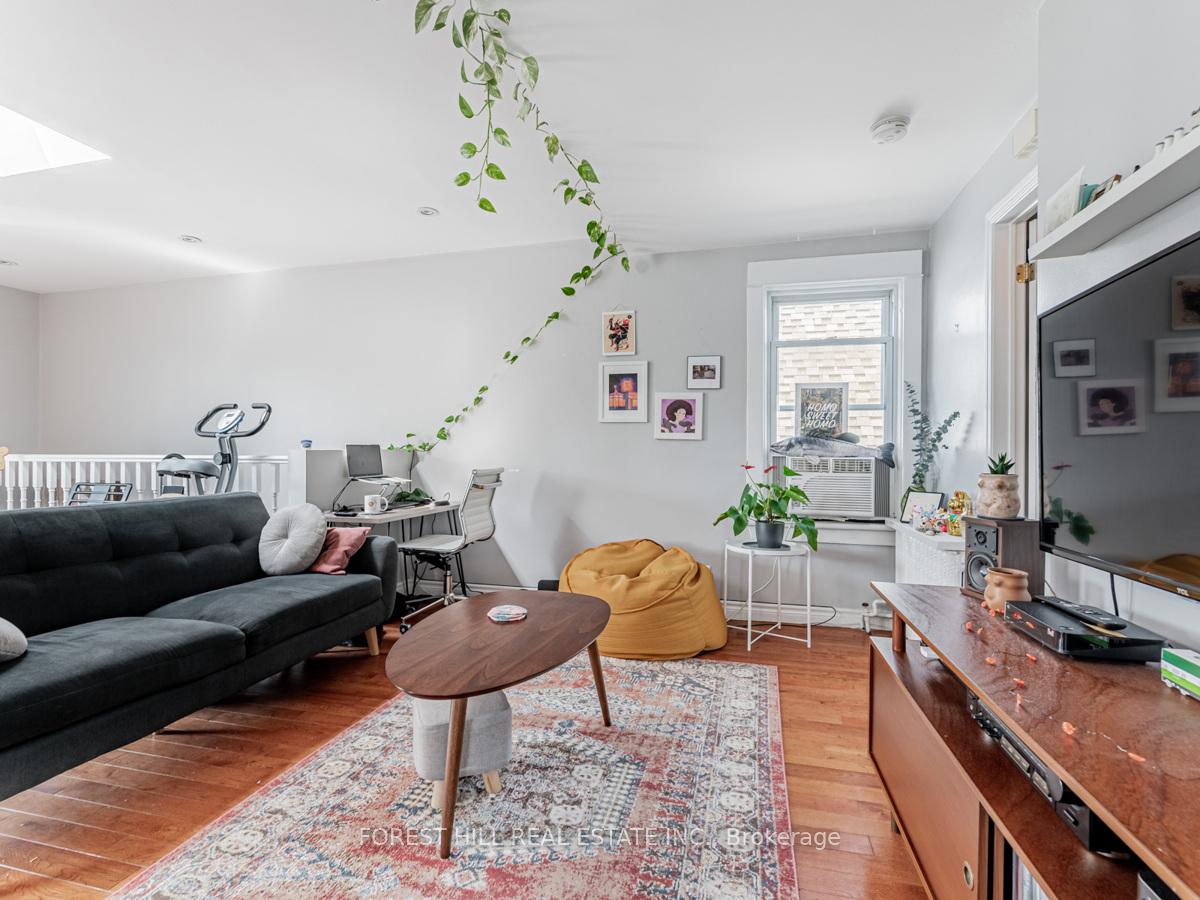 Photo 13 of Unit 3, 12 Salem Avenue, Toronto, Dovercourt-Wallace Emerson-Junction — HOMEH