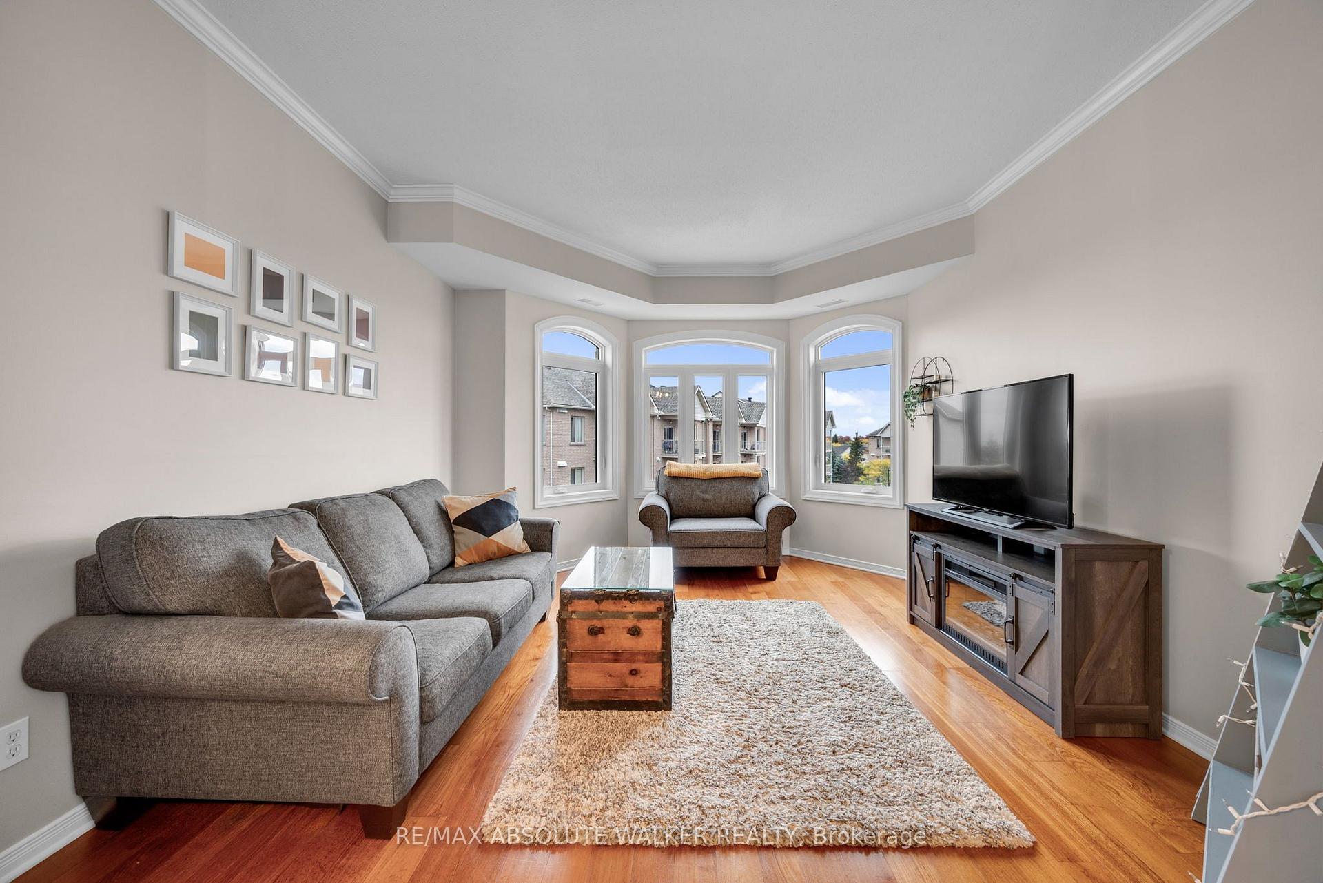 Photo 3 of Unit 7, 50 Briargate Private, Ottawa, Springridge/East Village — HOMEH