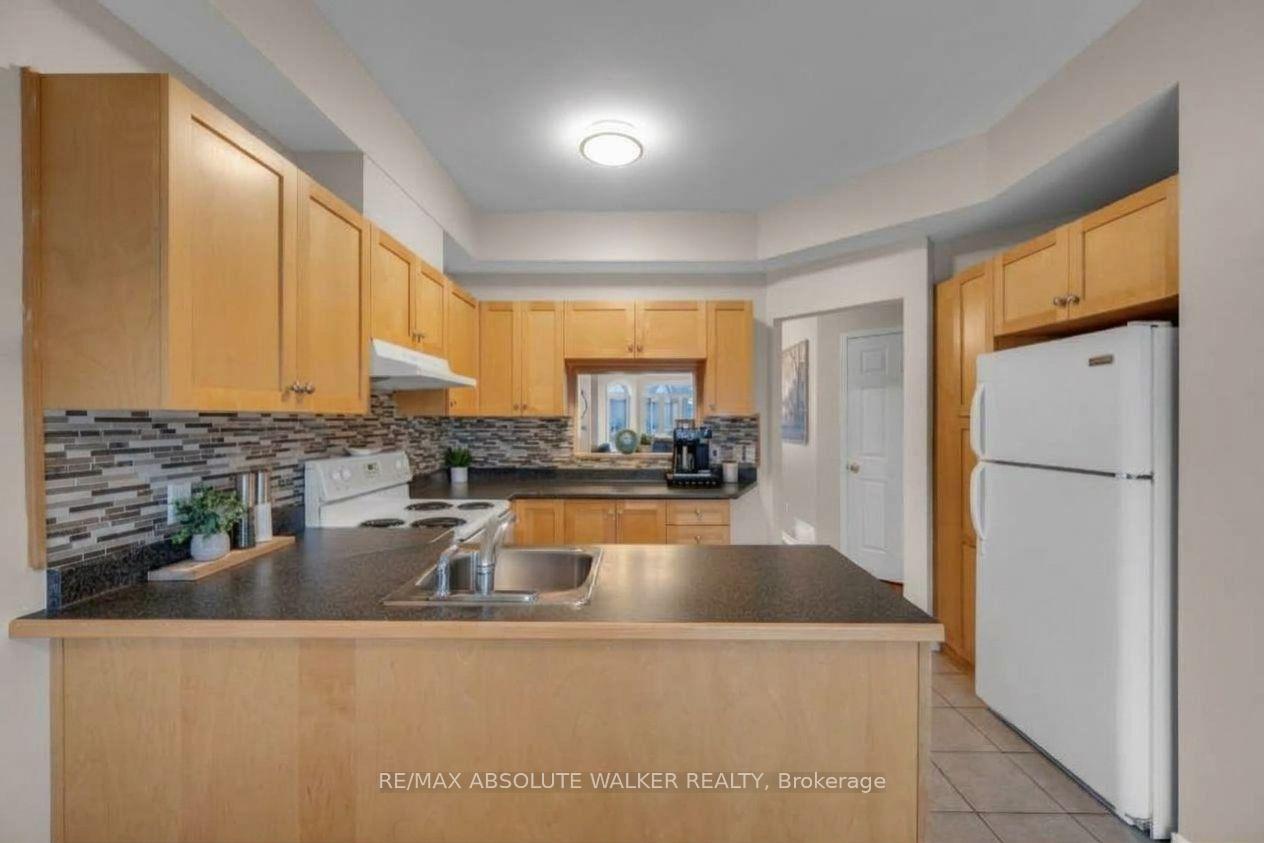 Photo 10 of Unit 7, 50 Briargate Private, Ottawa, Springridge/East Village — HOMEH