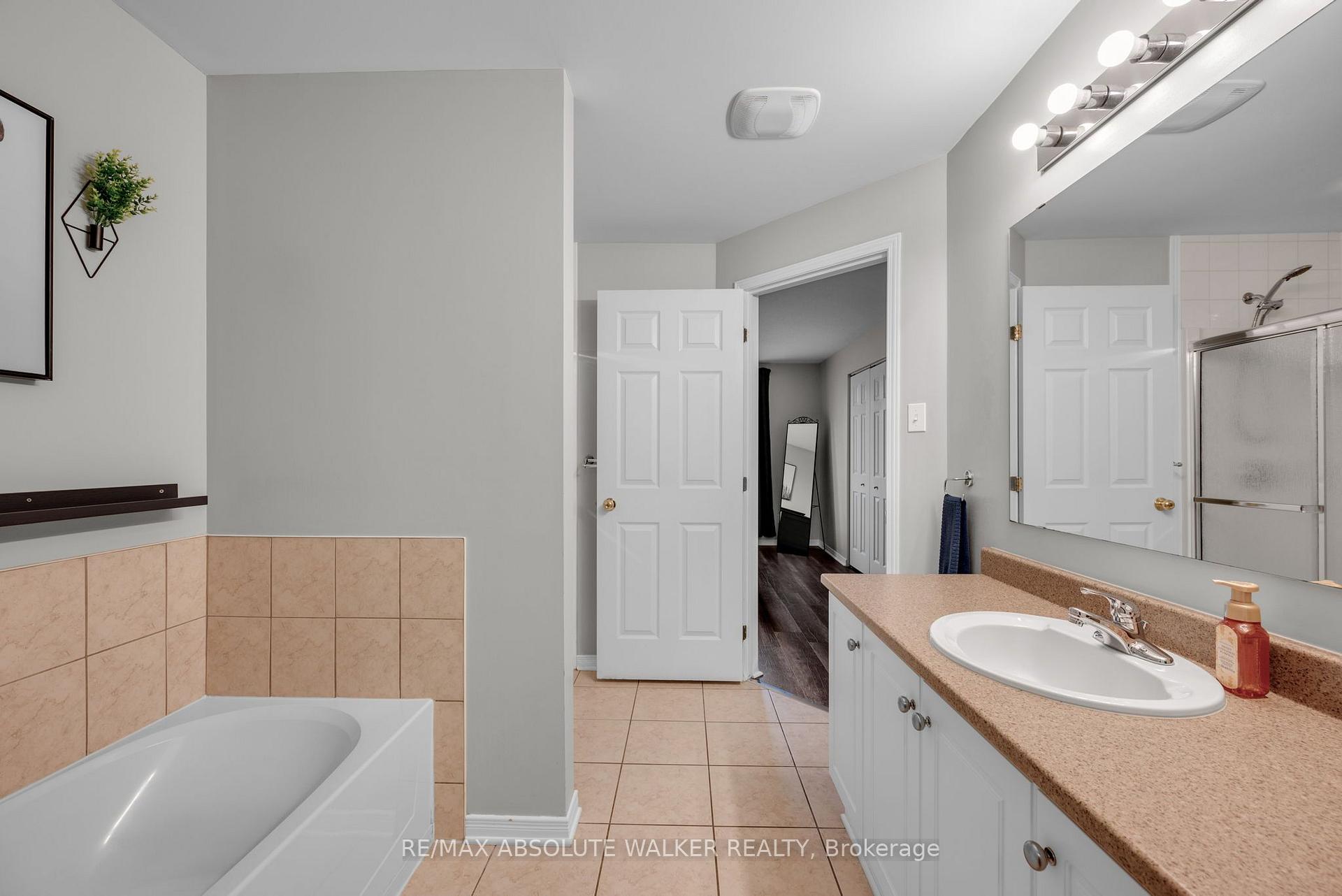 Photo 14 of Unit 7, 50 Briargate Private, Ottawa, Springridge/East Village — HOMEH