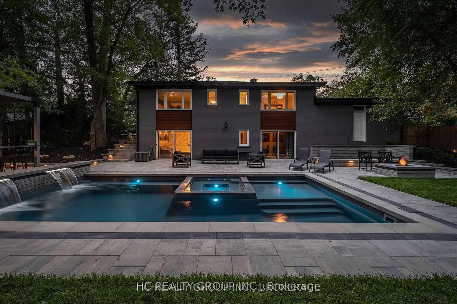 Photo 3 of 1513 Merrow Road, Mississauga, Lorne Park — HOMEH
