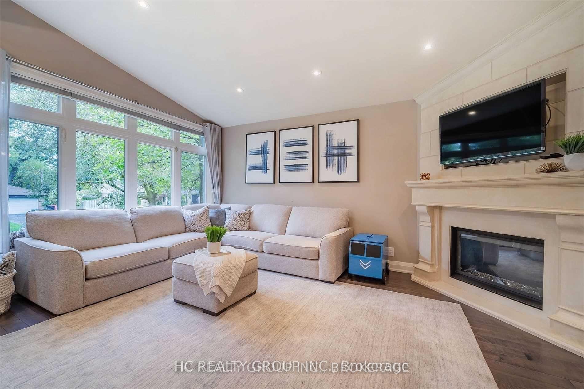 Photo 17 of 1513 Merrow Road, Mississauga, Lorne Park — HOMEH