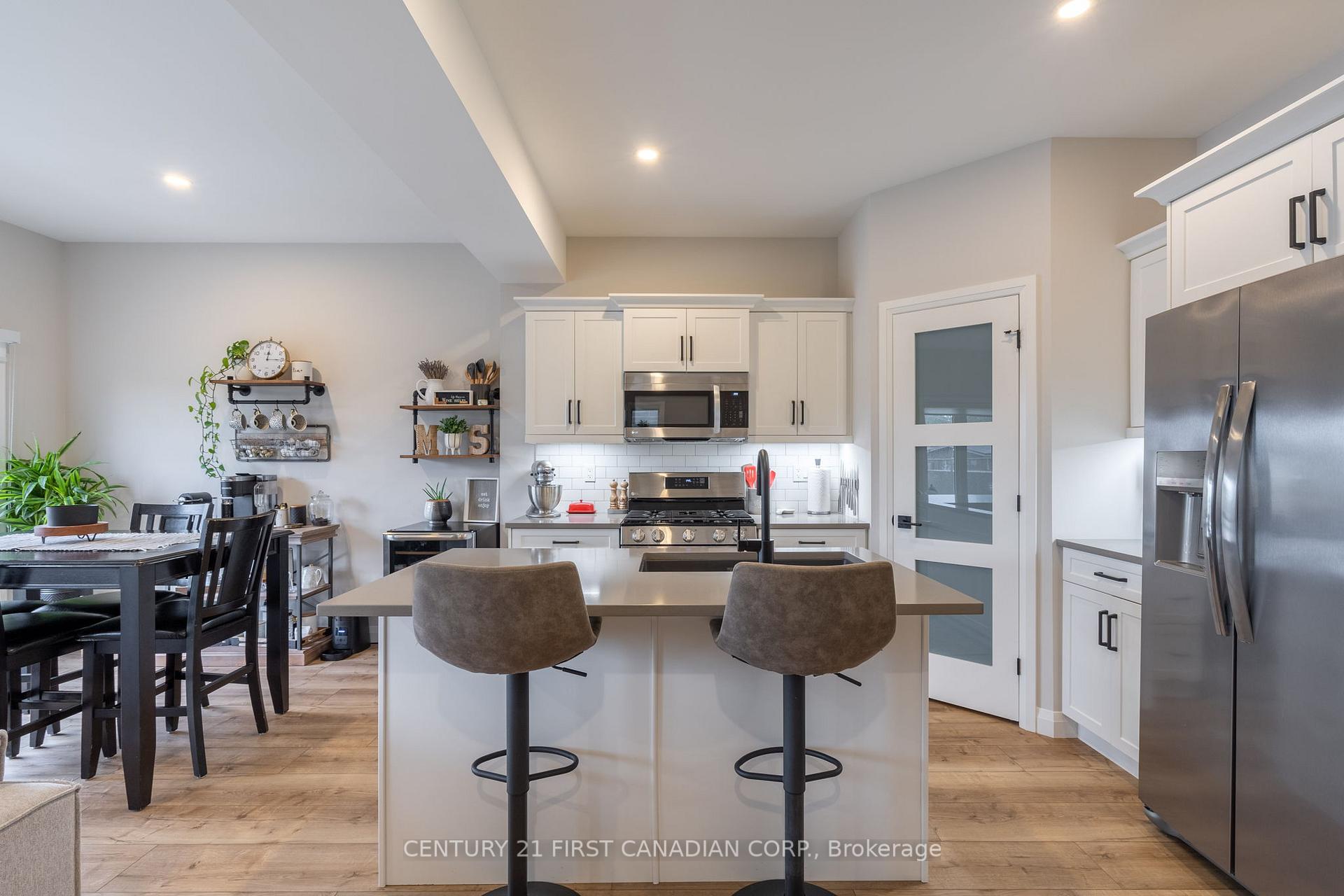 Photo 5 of Unit 19, 17 Nicholson Street, Lucan Biddulph, Lucan — HOMEH