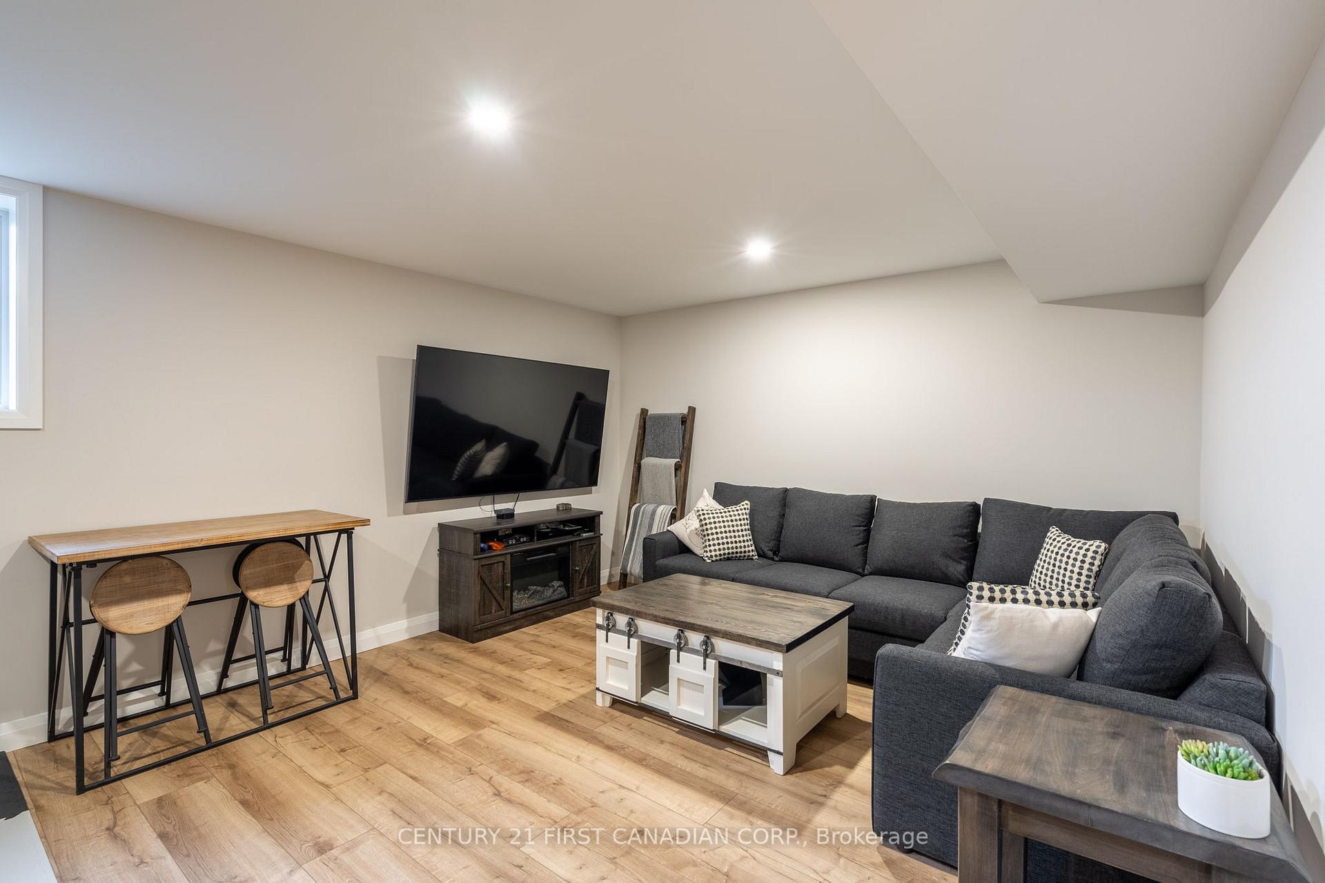 Photo 25 of Unit 19, 17 Nicholson Street, Lucan Biddulph, Lucan — HOMEH