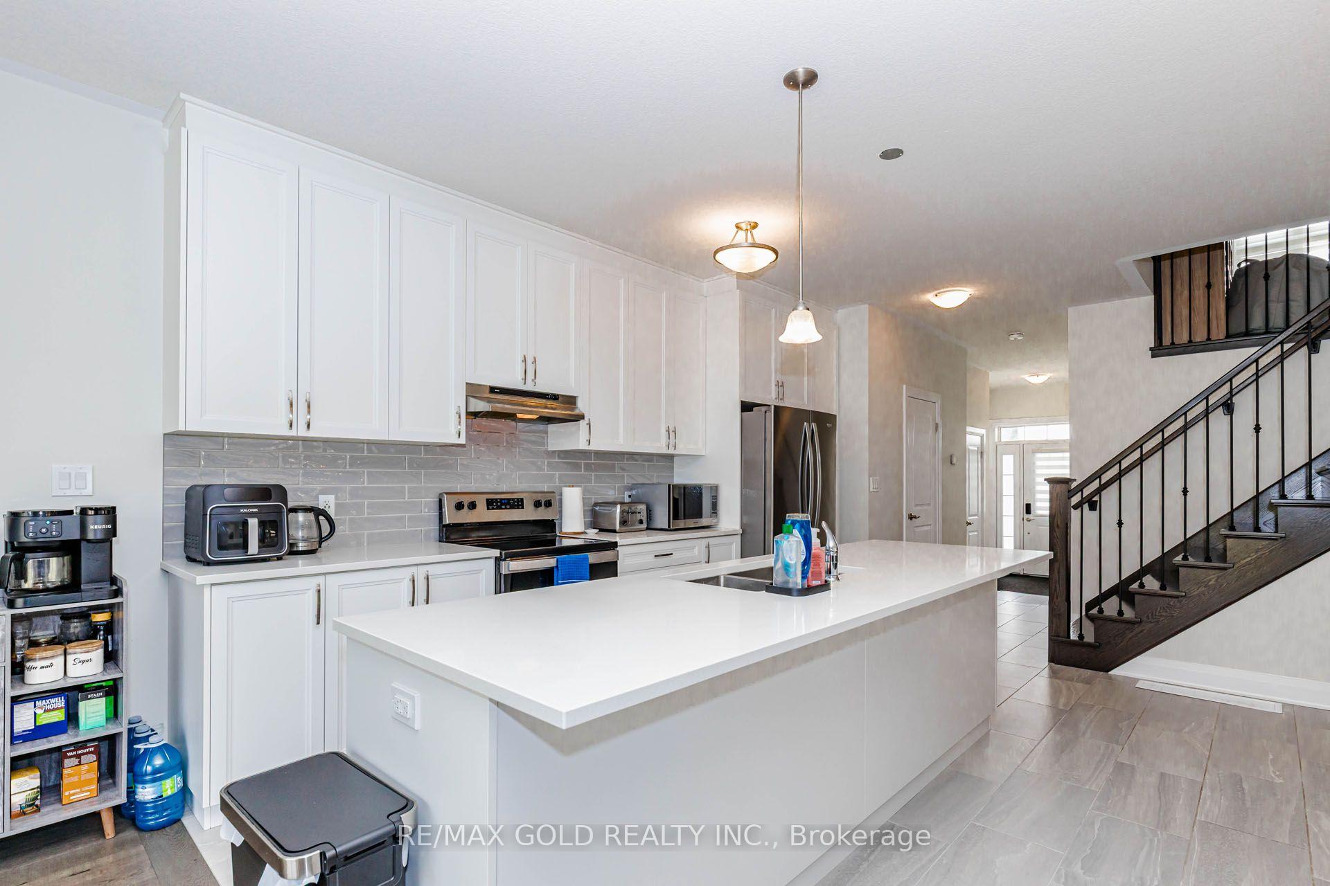 Photo 24 of 617 Benninger Drive, Kitchener, Brigadoon — HOMEH