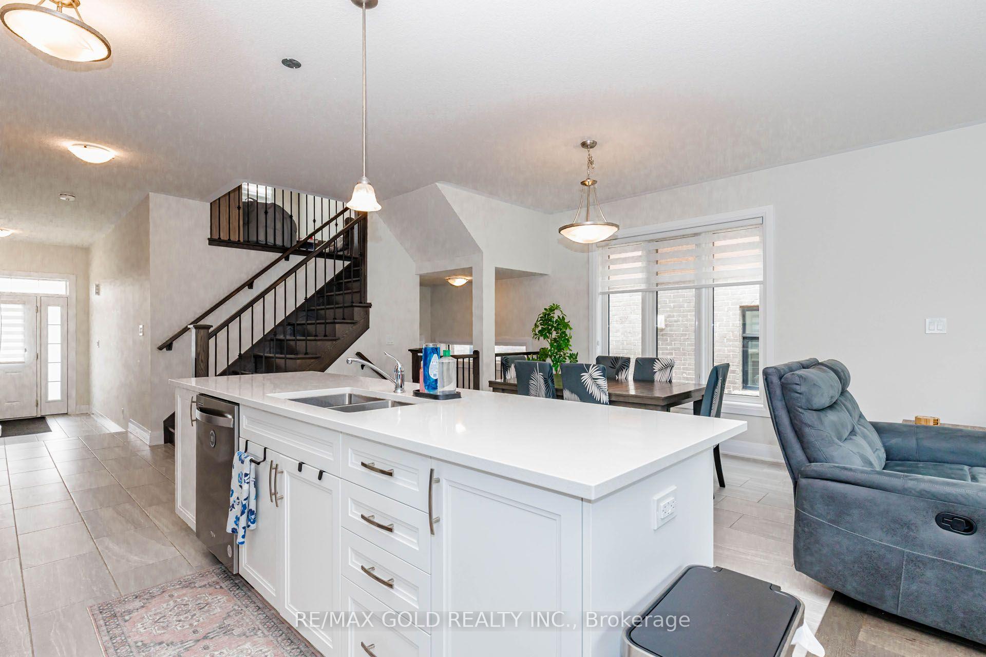 Photo 33 of 617 Benninger Drive, Kitchener, Brigadoon — HOMEH