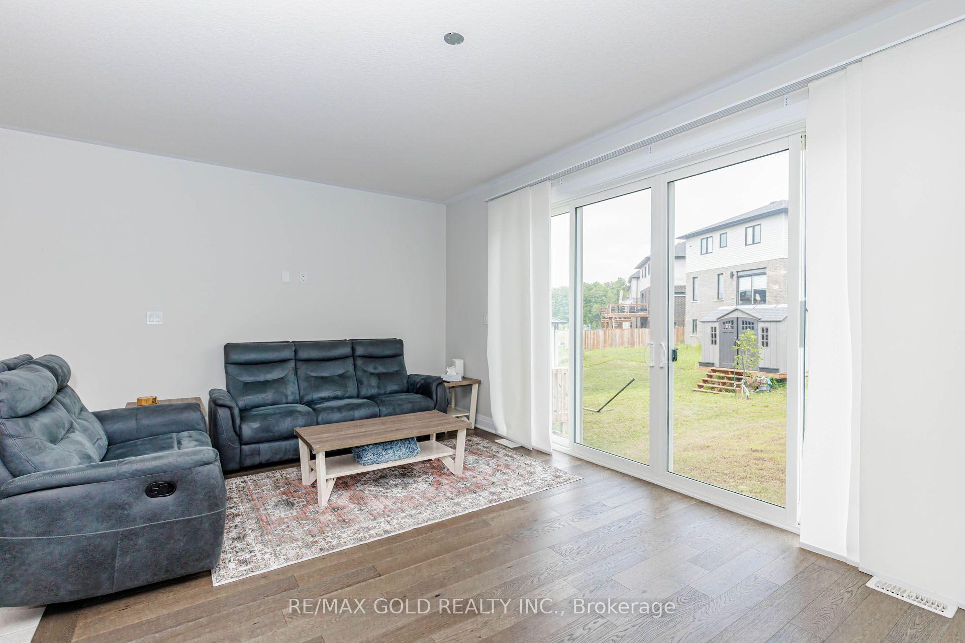 Photo 36 of 617 Benninger Drive, Kitchener, Brigadoon — HOMEH