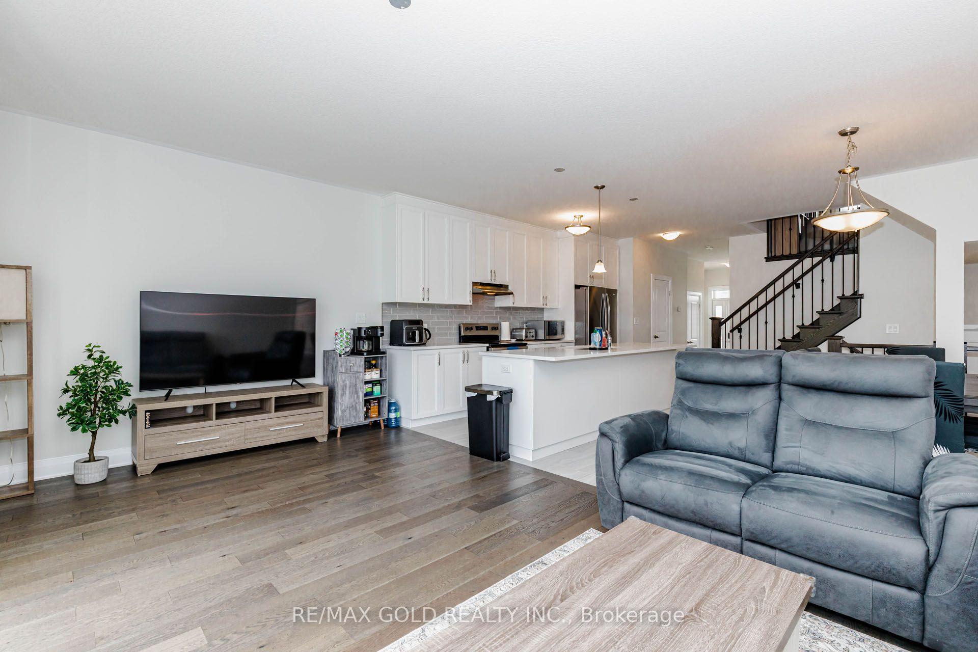 Photo 42 of 617 Benninger Drive, Kitchener, Brigadoon — HOMEH