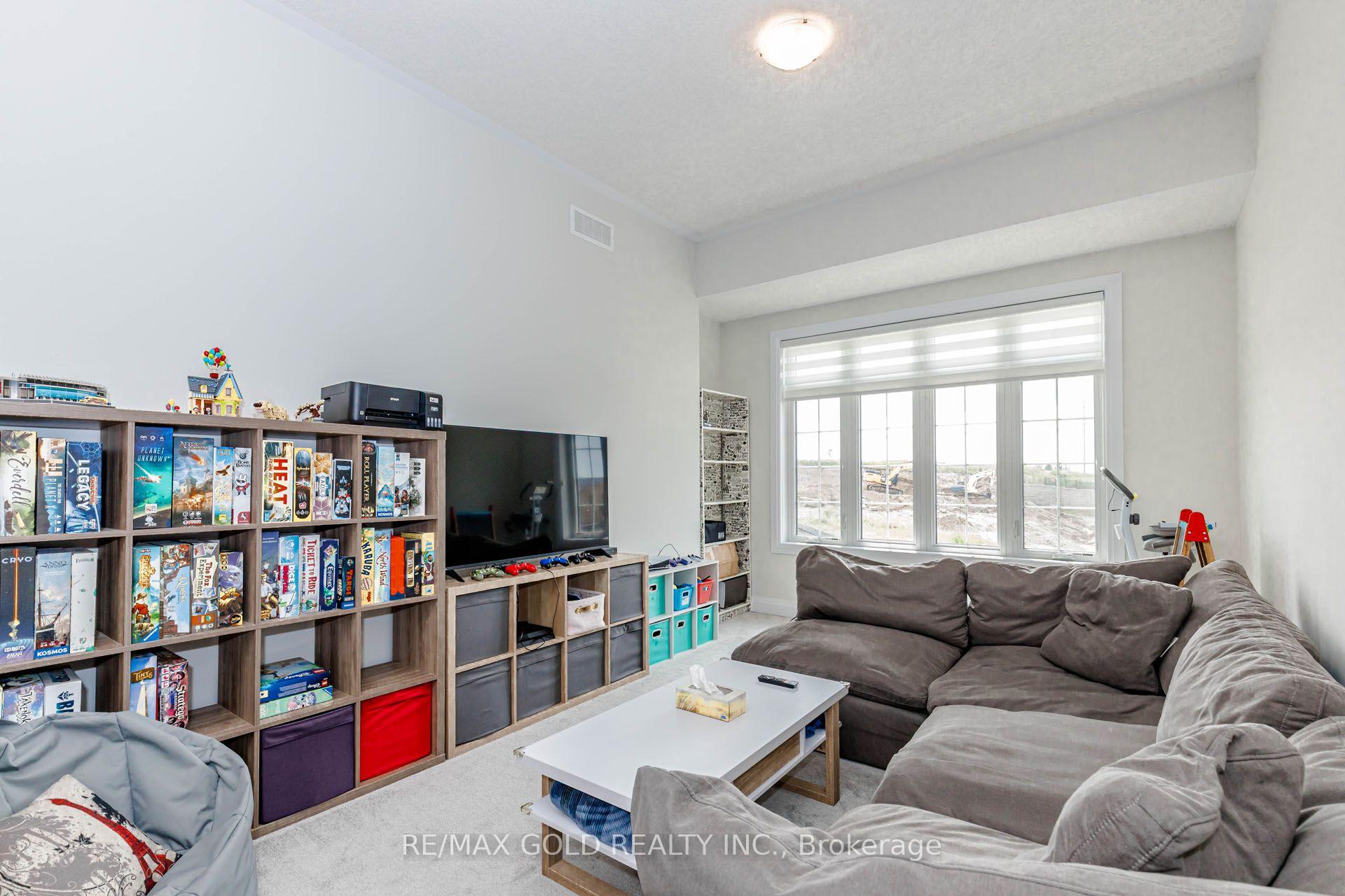 Photo 63 of 617 Benninger Drive, Kitchener, Brigadoon — HOMEH