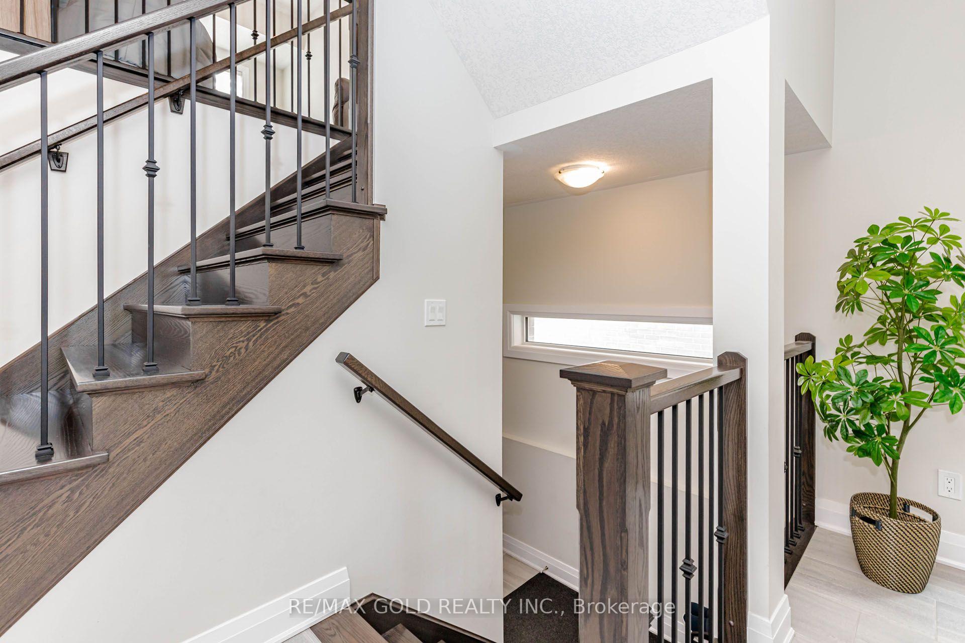 Photo 31 of 617 Benninger Drive, Kitchener, Brigadoon — HOMEH