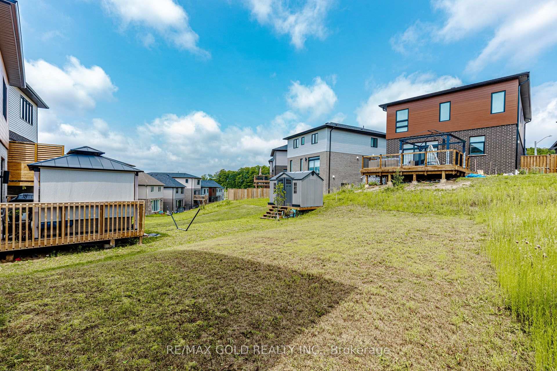 Photo 52 of 617 Benninger Drive, Kitchener, Brigadoon — HOMEH