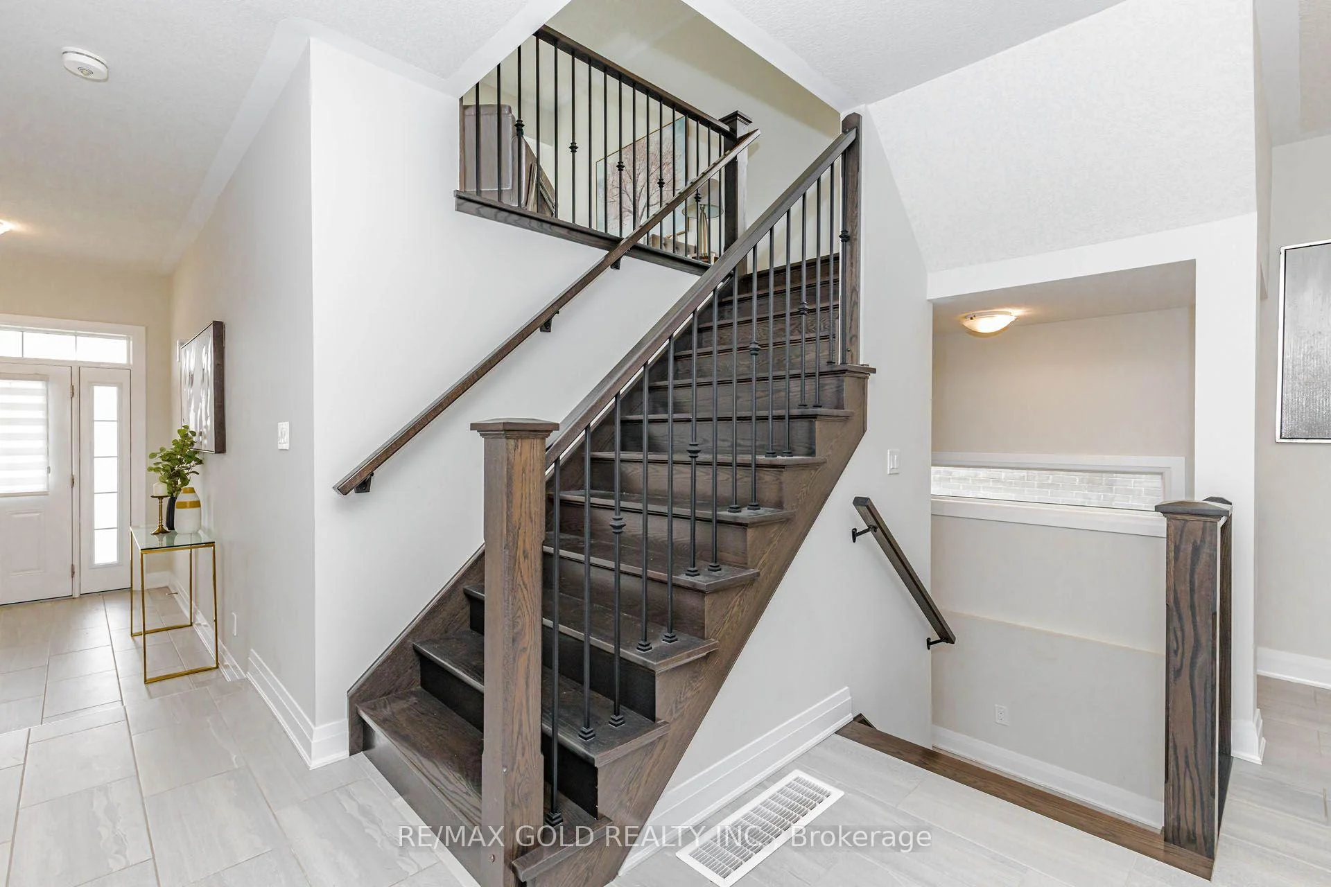 Photo 14 of 617 Benninger Drive, Kitchener, Brigadoon — HOMEH
