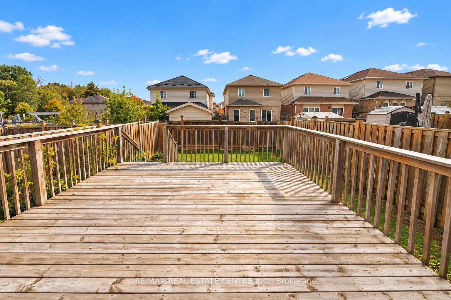 Photo 5 of 4 Drone Crescent, Guelph, Willow West/Sugarbush/West Acres — HOMEH