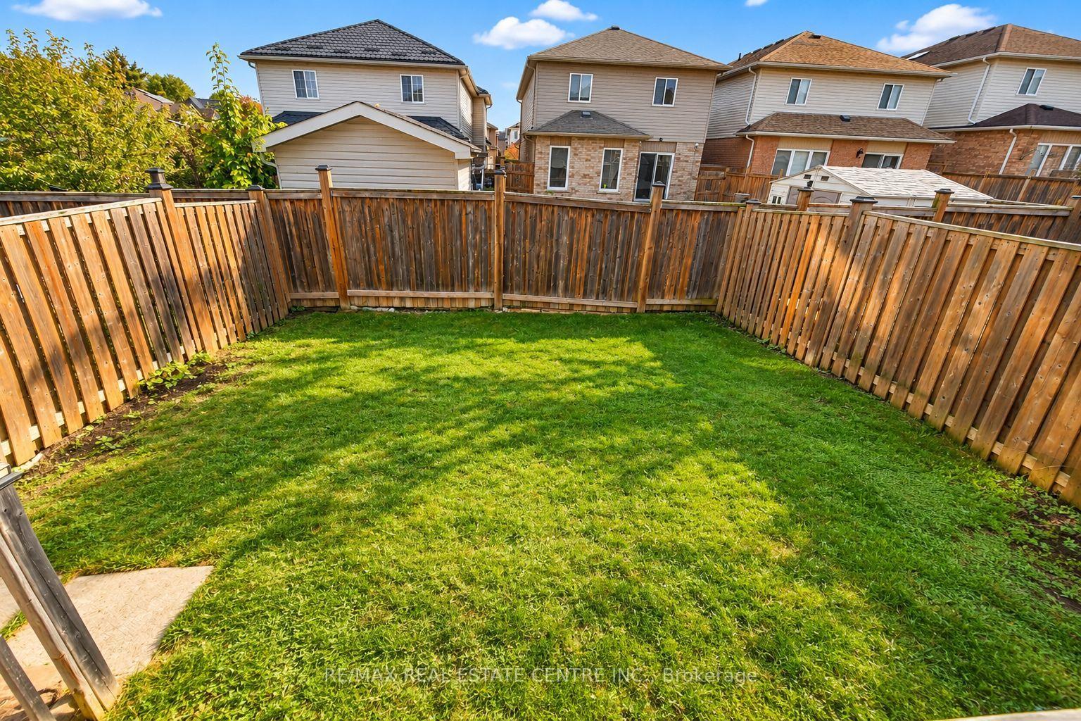 Photo 6 of 4 Drone Crescent, Guelph, Willow West/Sugarbush/West Acres — HOMEH
