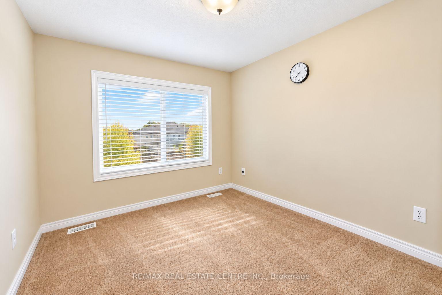 Photo 13 of 4 Drone Crescent, Guelph, Willow West/Sugarbush/West Acres — HOMEH
