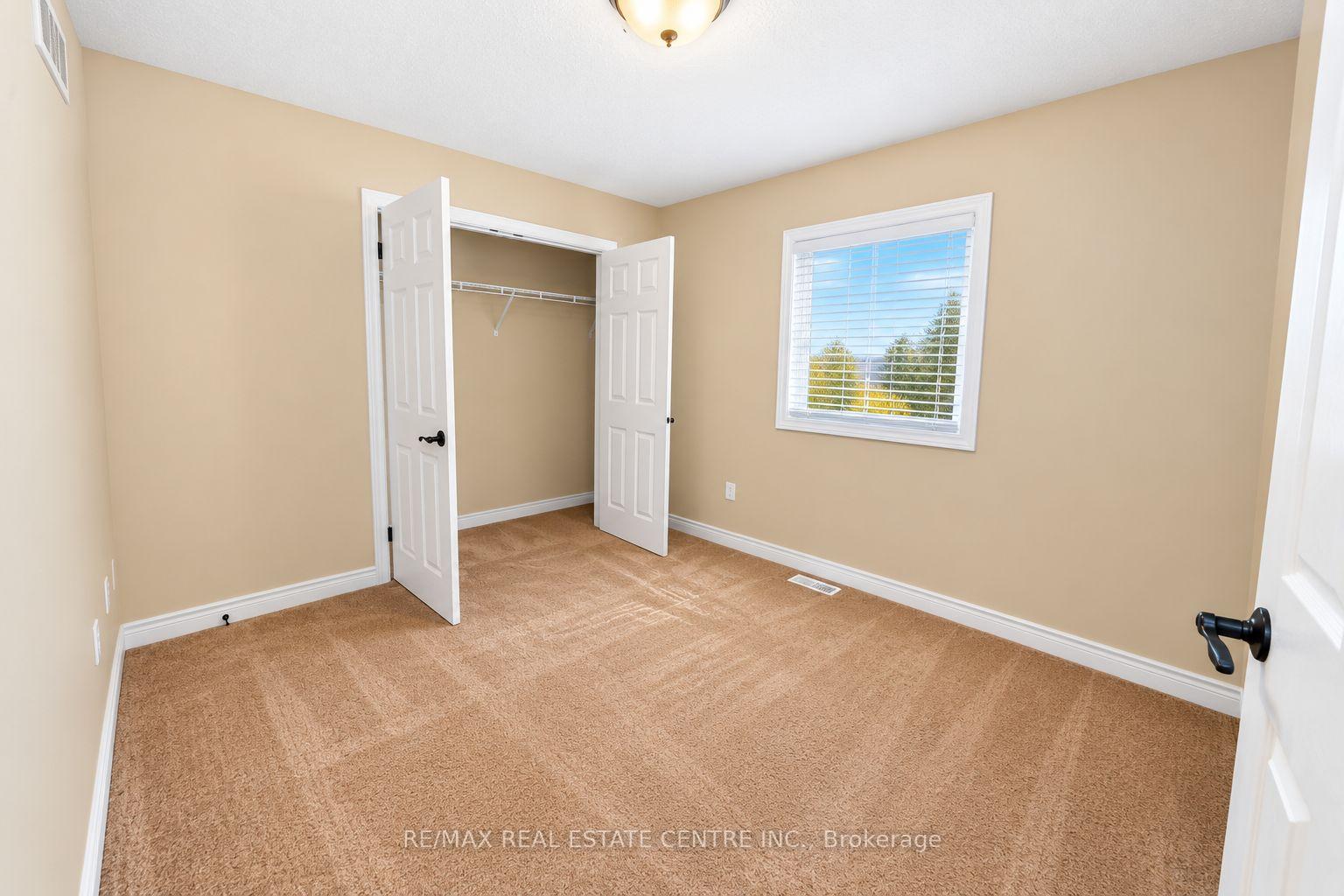 Photo 15 of 4 Drone Crescent, Guelph, Willow West/Sugarbush/West Acres — HOMEH