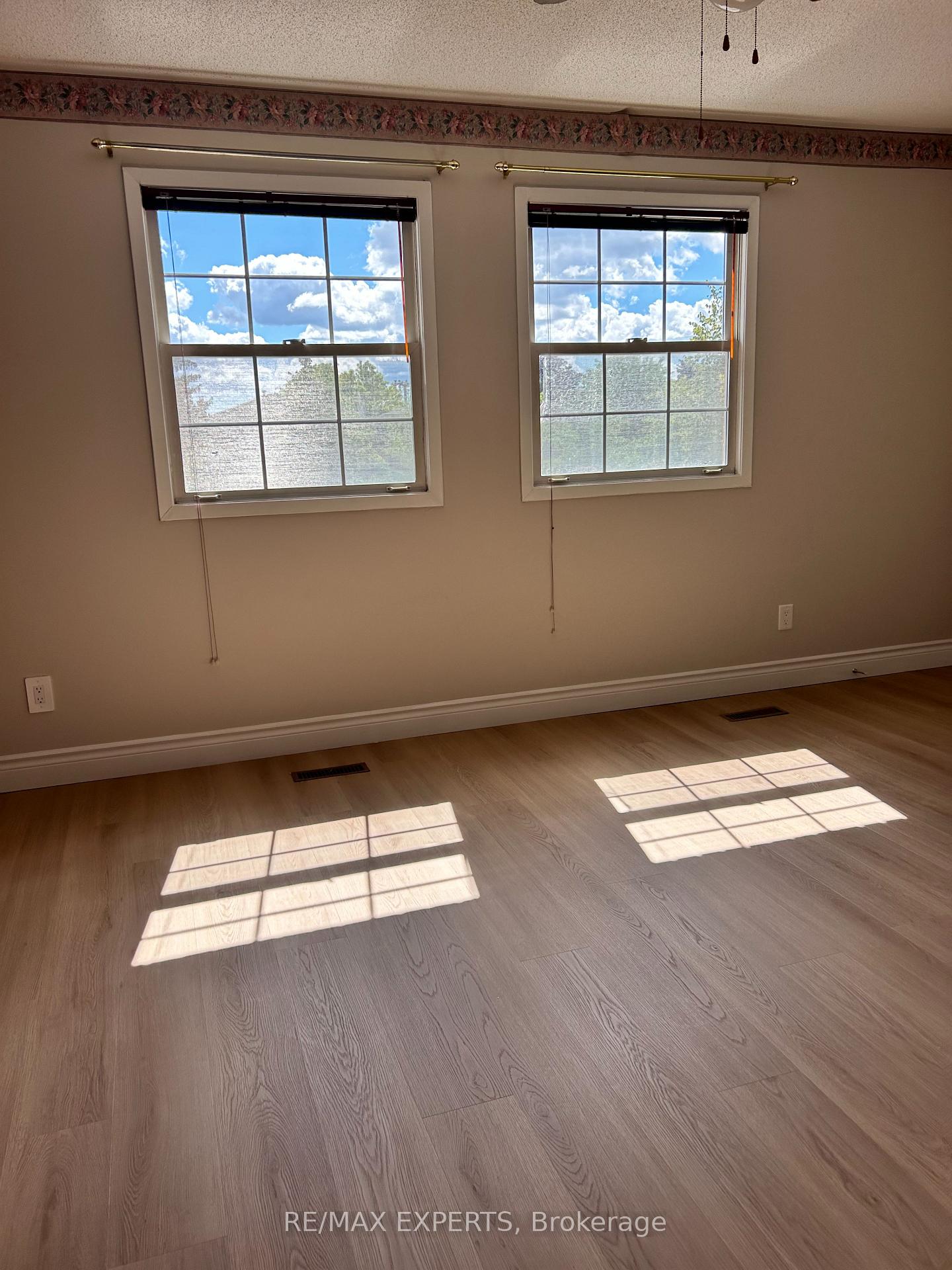 Photo 9 of 146 Dumfries Avenue, Brampton, Heart Lake West — HOMEH