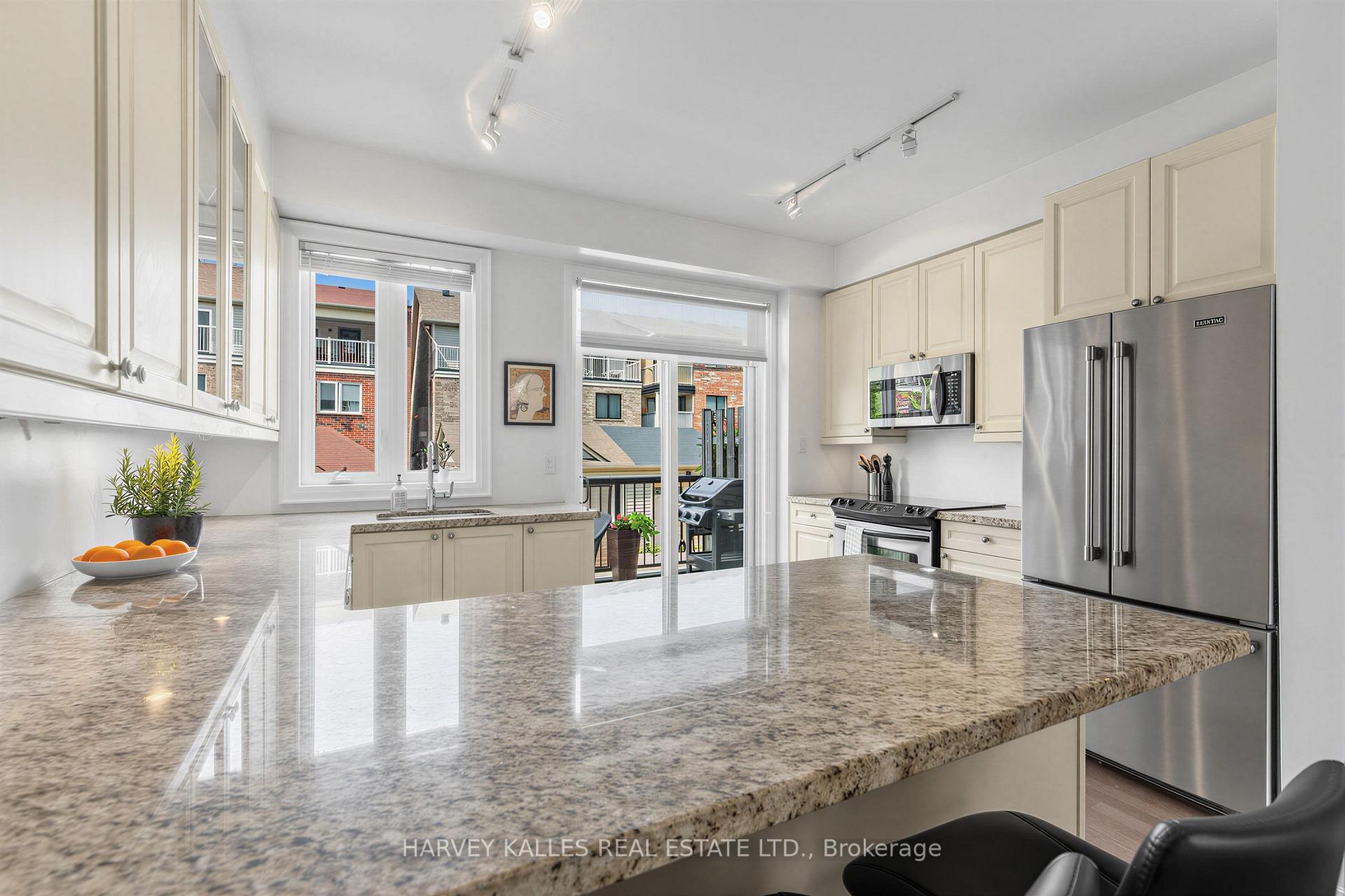 Photo 6 of 18 Sargent Lane, Toronto, East End-Danforth — HOMEH