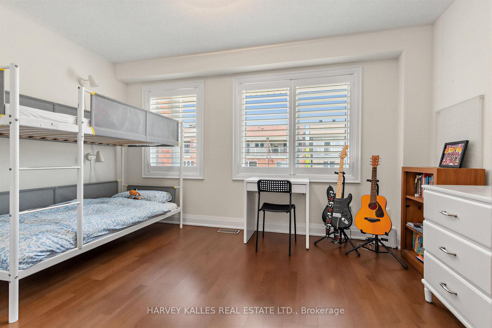 Photo 9 of 18 Sargent Lane, Toronto, East End-Danforth — HOMEH