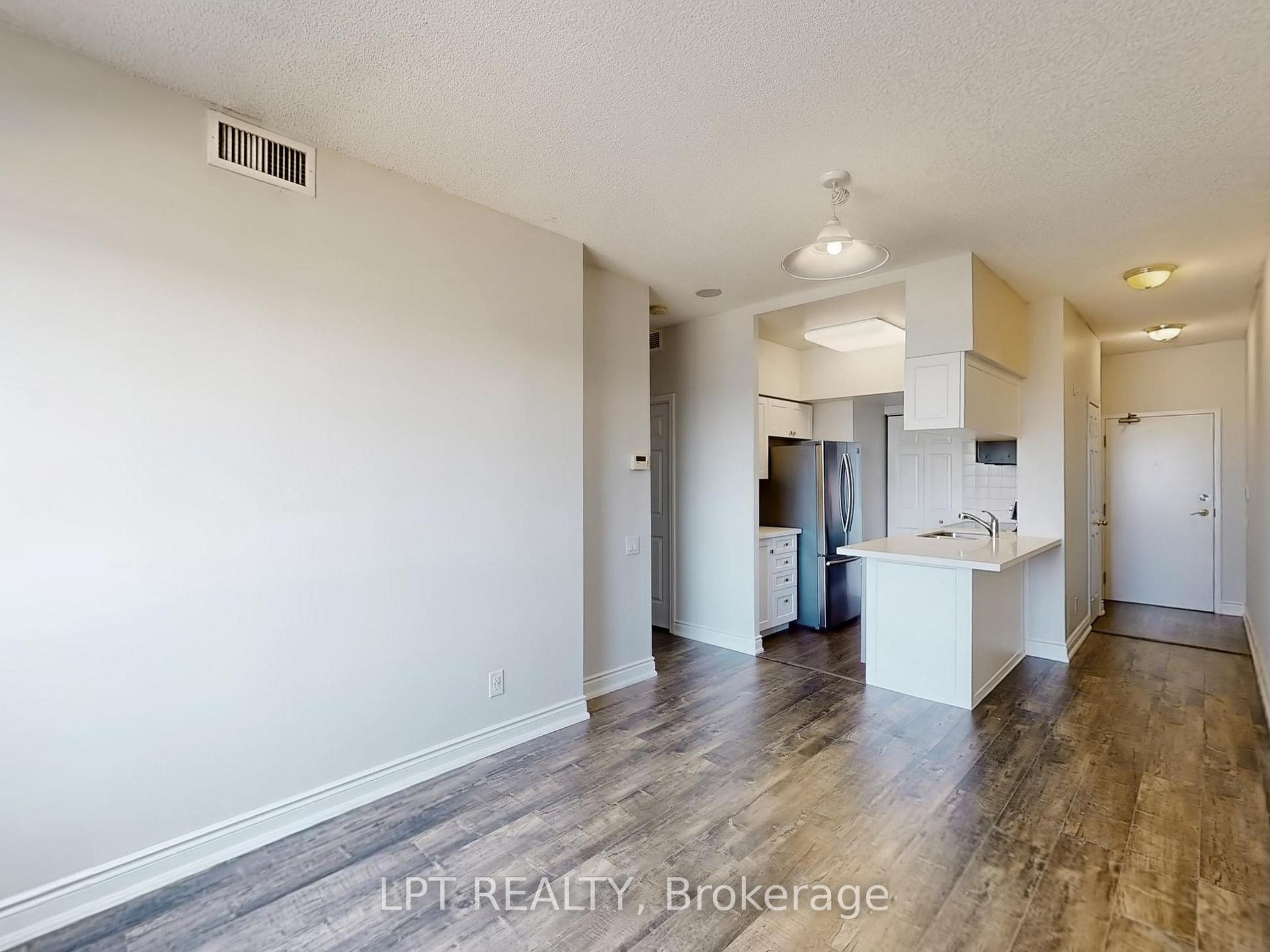 Photo 7 of Unit 503, 8 Hillcrest Avenue, North York, Willowdale East — HOMEH