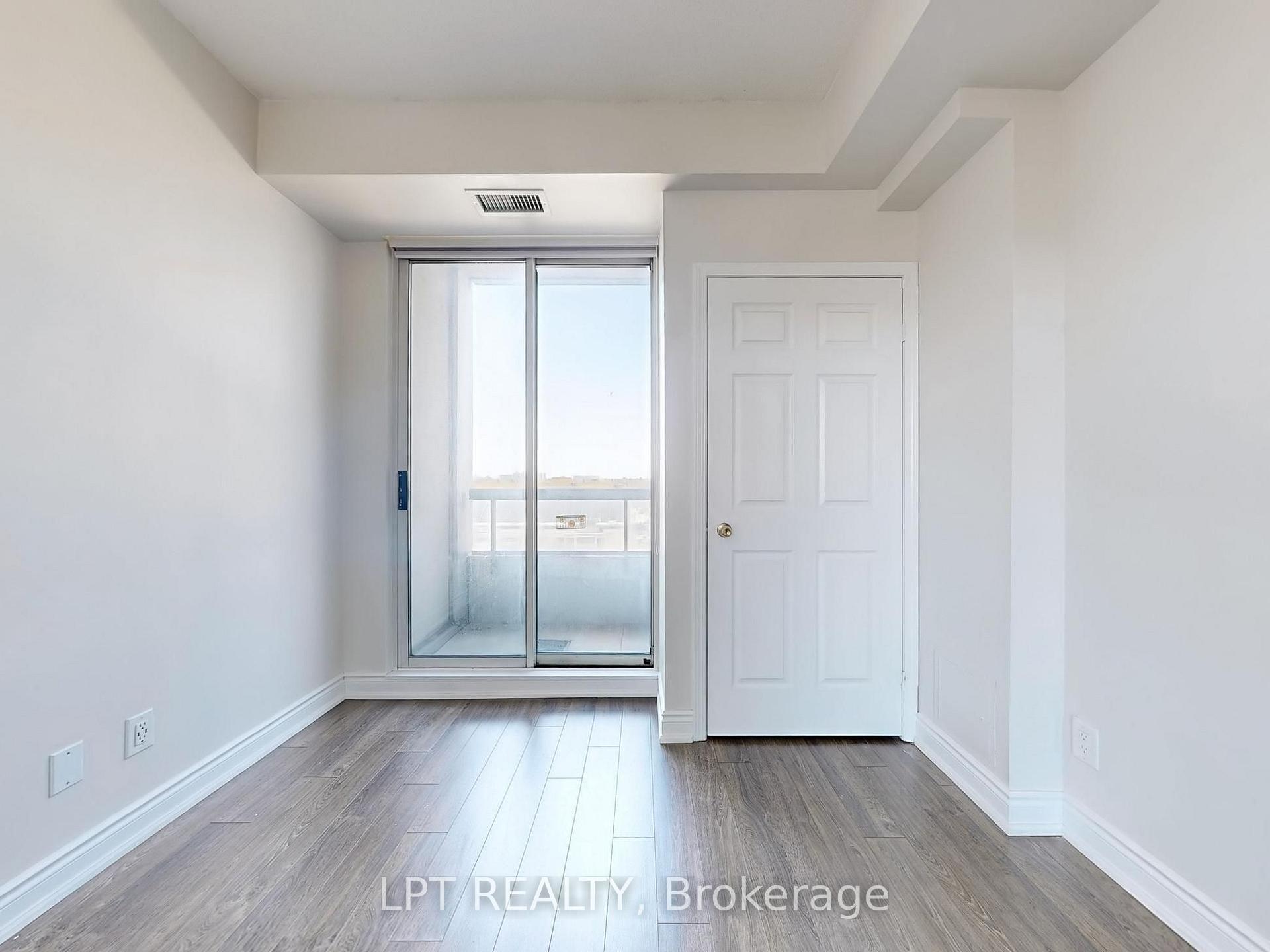 Photo 10 of Unit 503, 8 Hillcrest Avenue, North York, Willowdale East — HOMEH