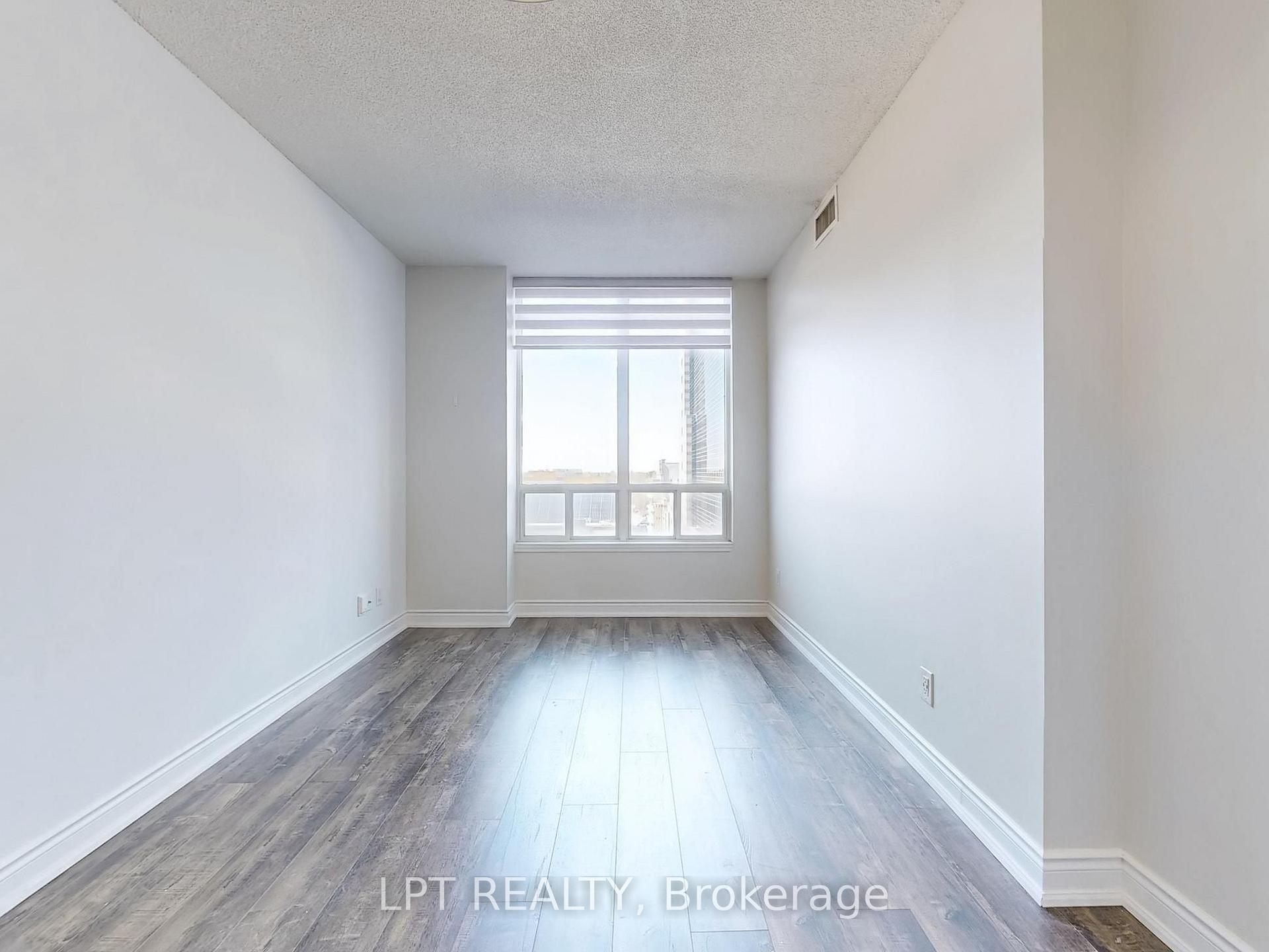 Photo 12 of Unit 503, 8 Hillcrest Avenue, North York, Willowdale East — HOMEH