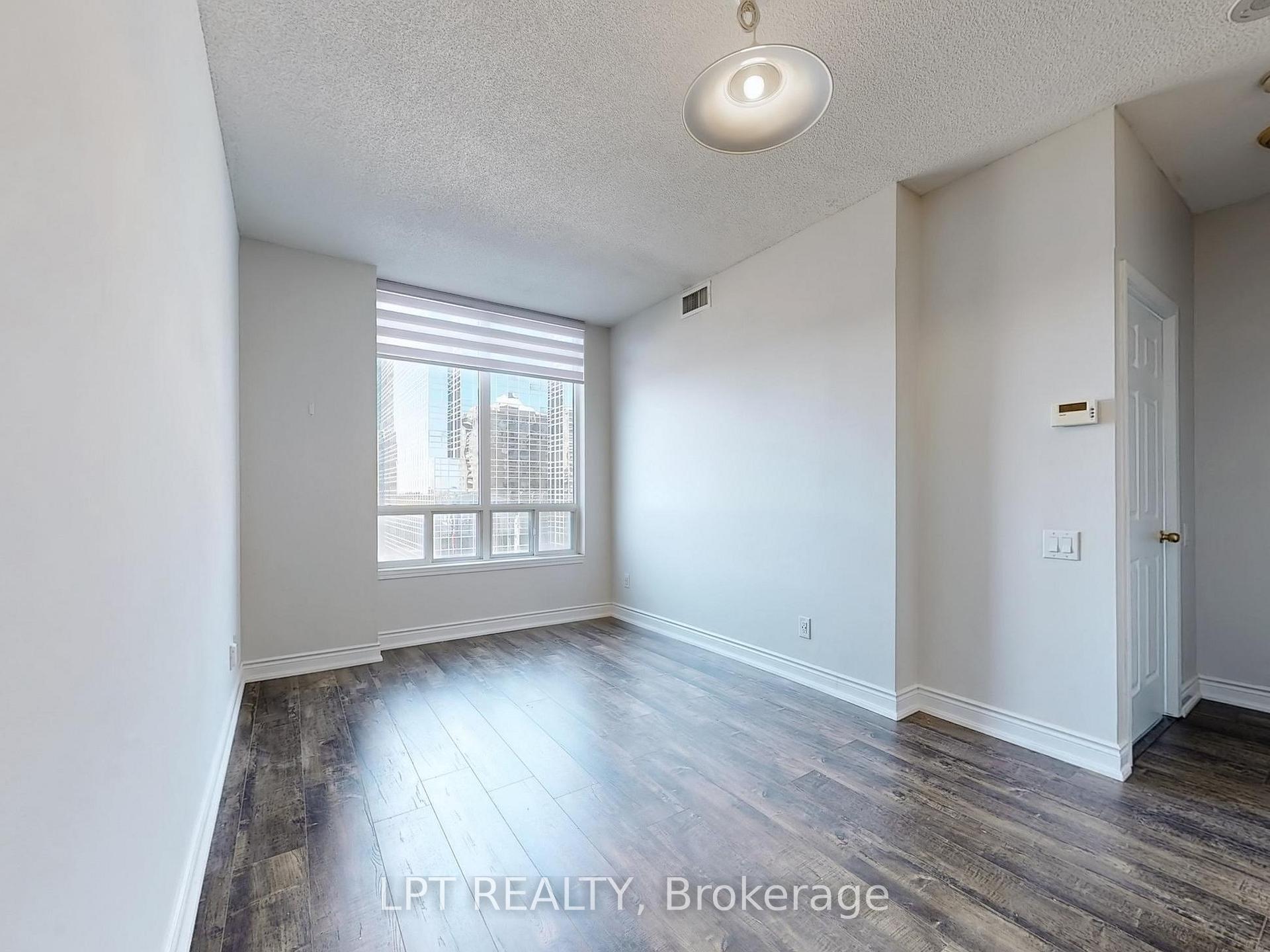Photo 13 of Unit 503, 8 Hillcrest Avenue, North York, Willowdale East — HOMEH