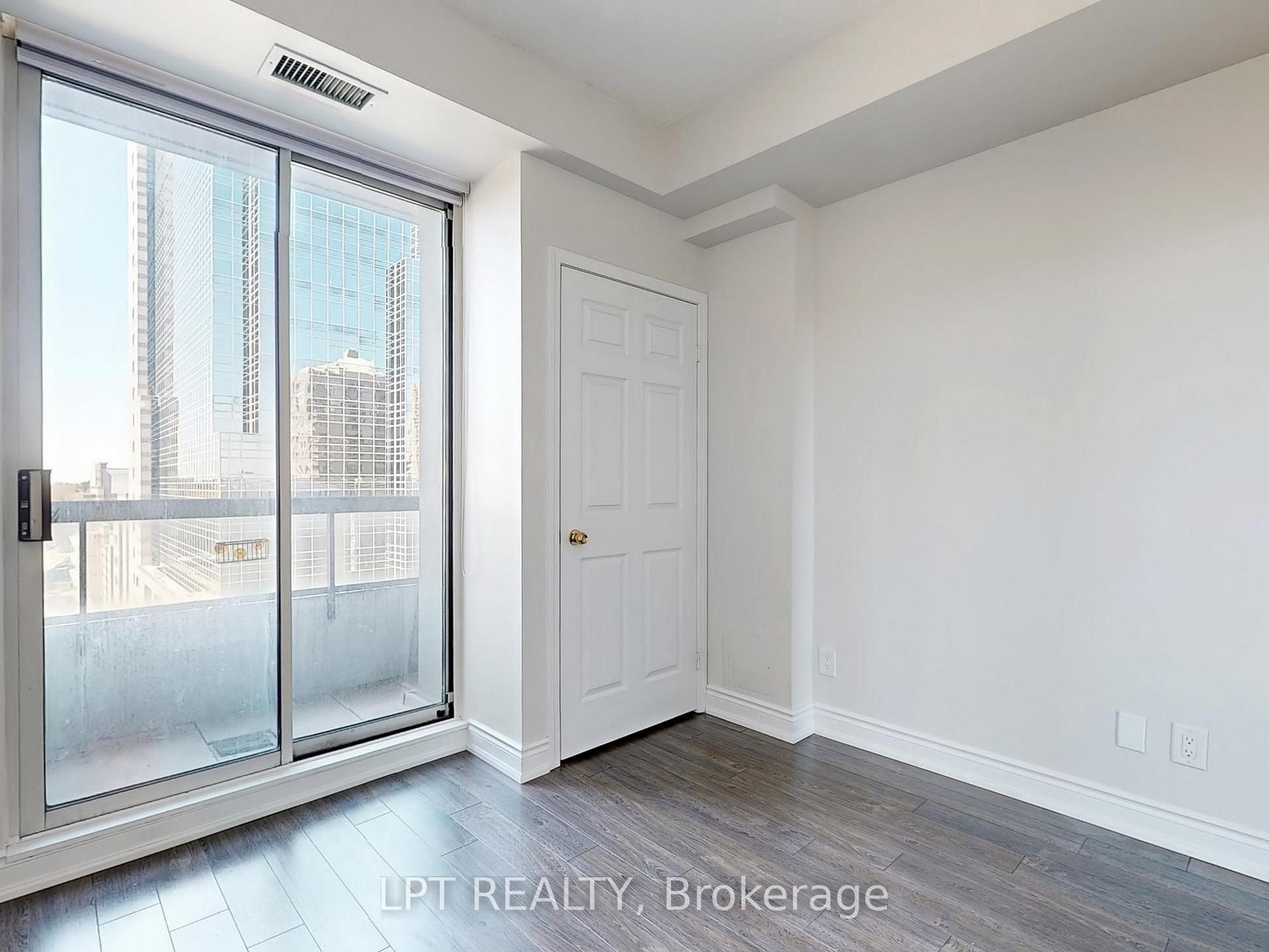 Photo 15 of Unit 503, 8 Hillcrest Avenue, North York, Willowdale East — HOMEH