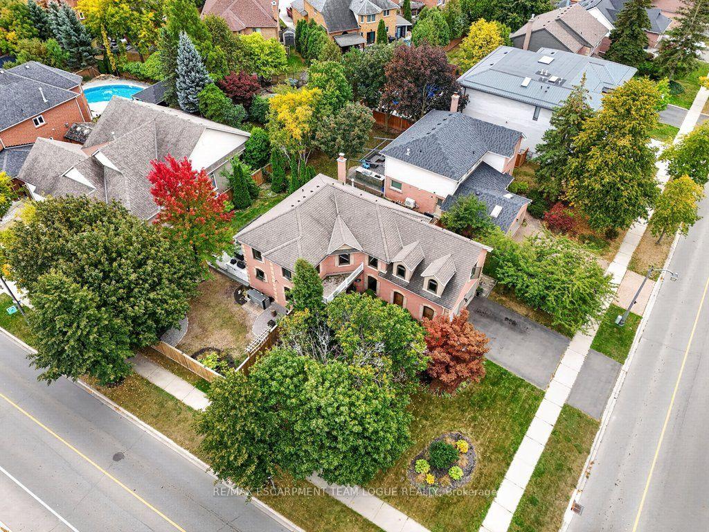 Photo 3 of 4194 Millcroft Park Drive, Burlington, Rose — HOMEH
